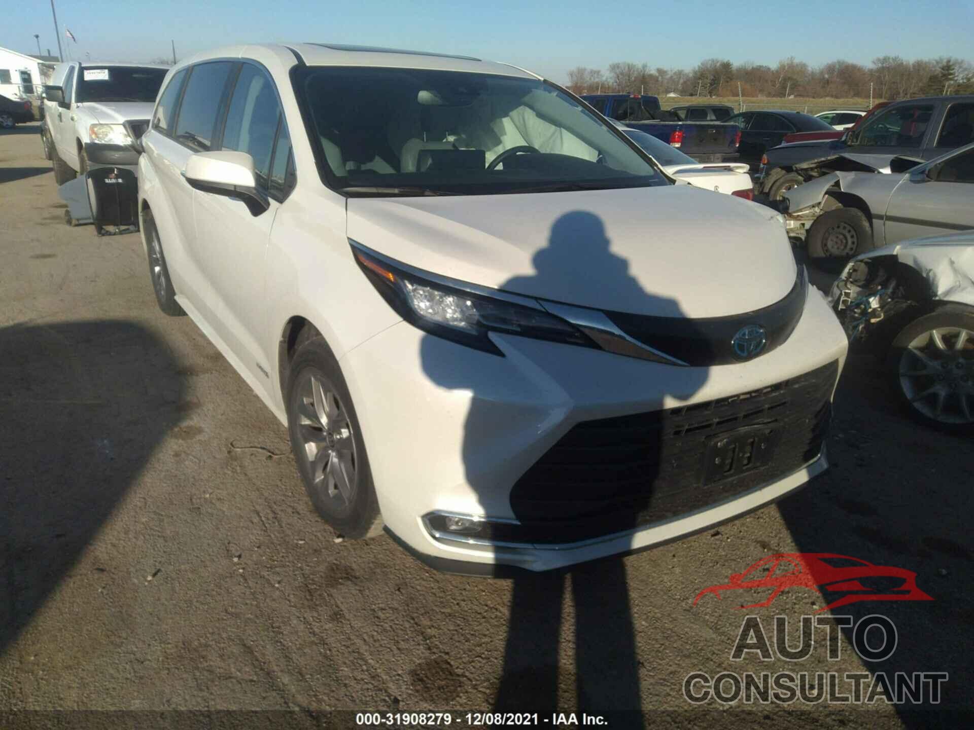 TOYOTA SIENNA 2021 - 5TDYRKEC1MS008747