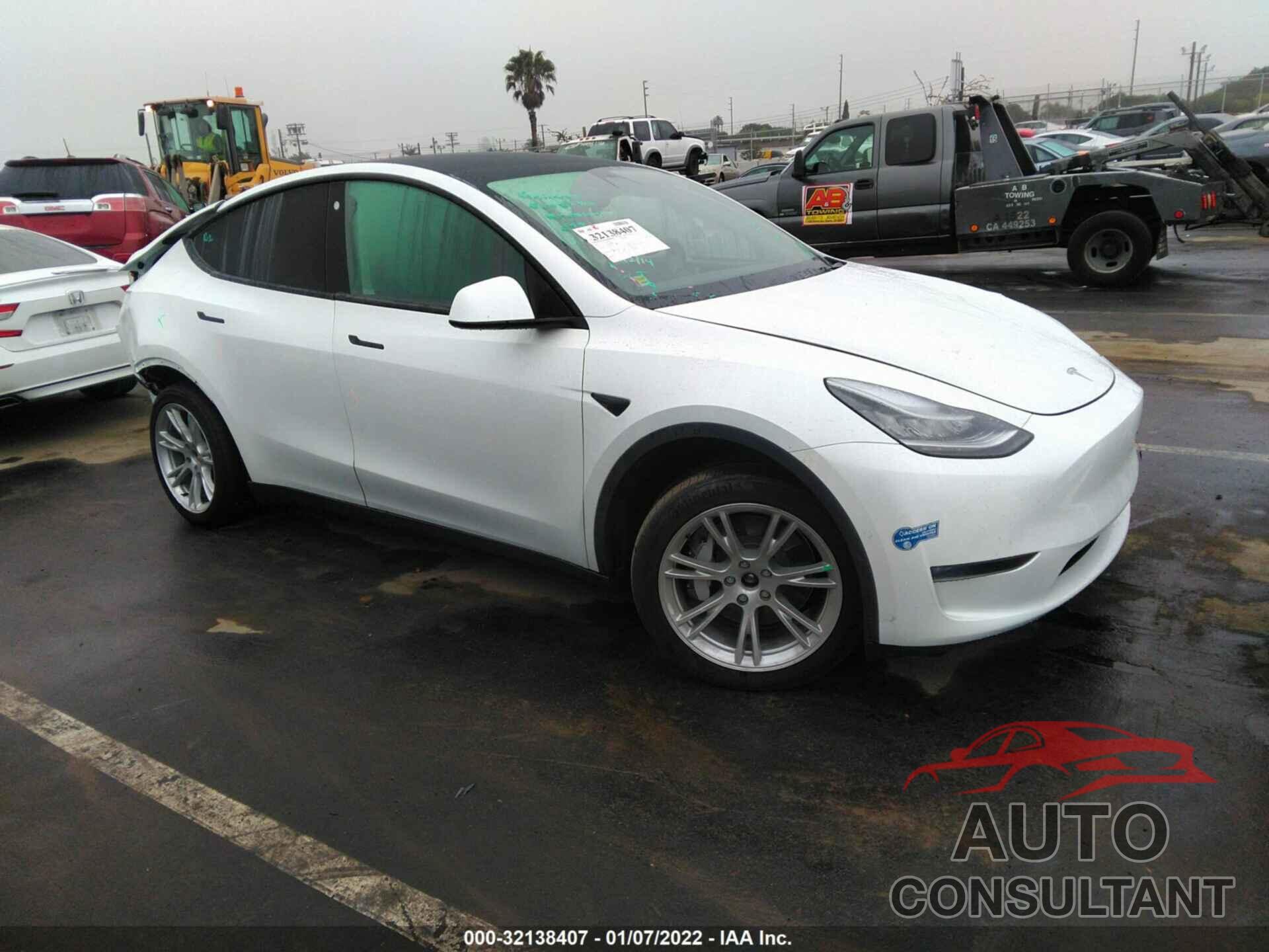 TESLA MODEL Y 2021 - 5YJYGDEE2MF085750