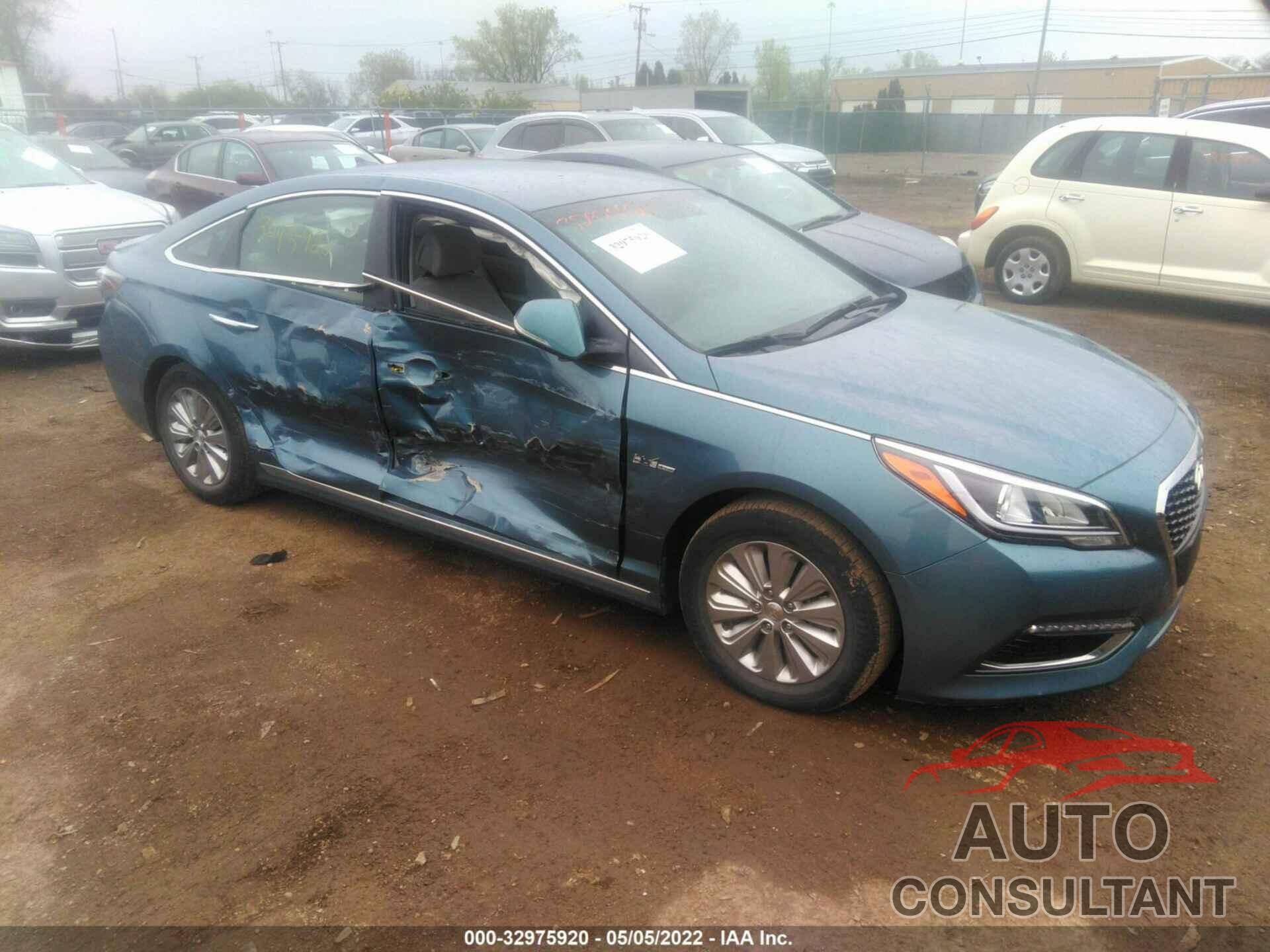 HYUNDAI SONATA HYBRID 2016 - KMHE24L19GA023482