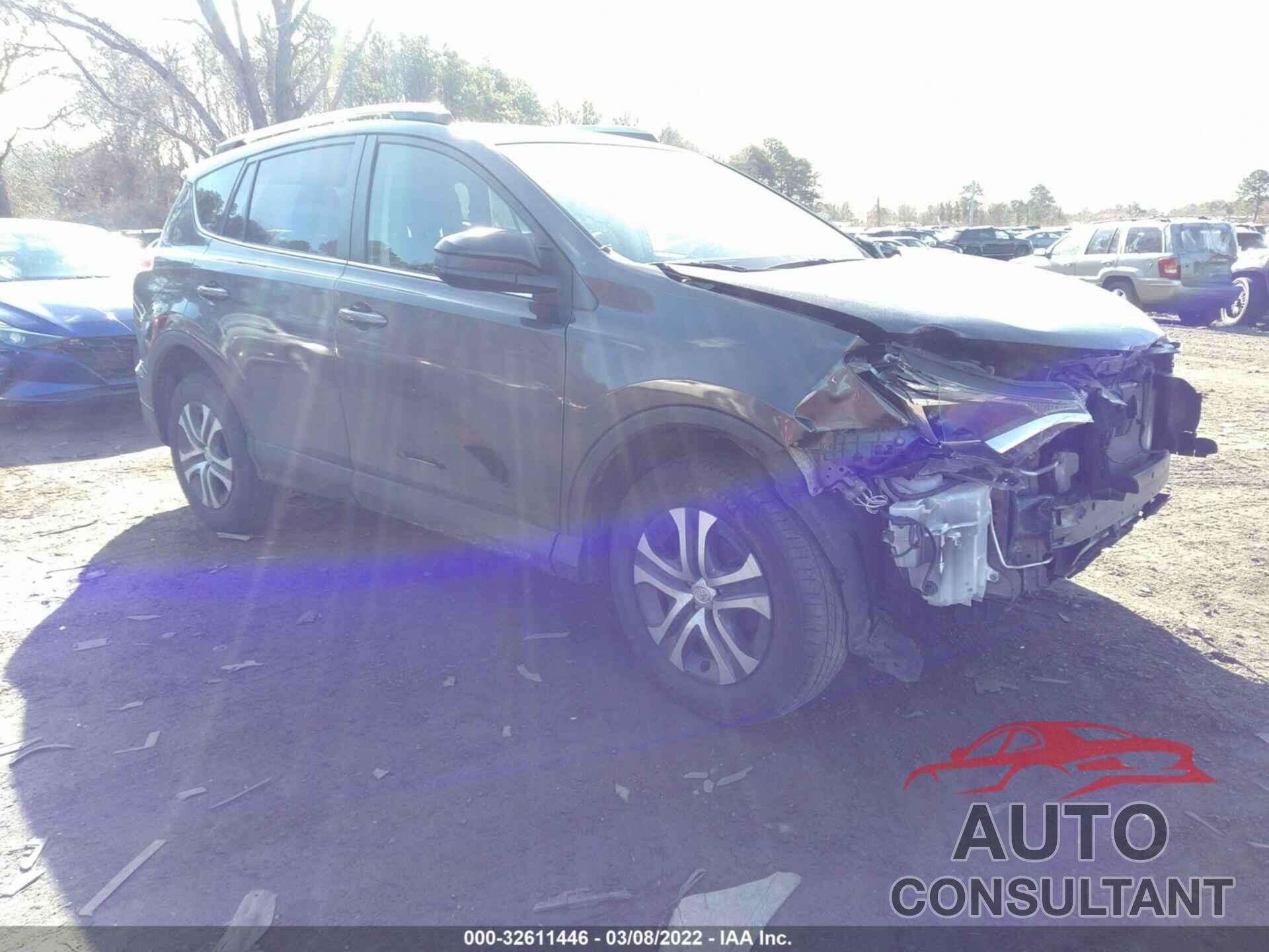 TOYOTA RAV4 2017 - JTMBFREV3HJ123863