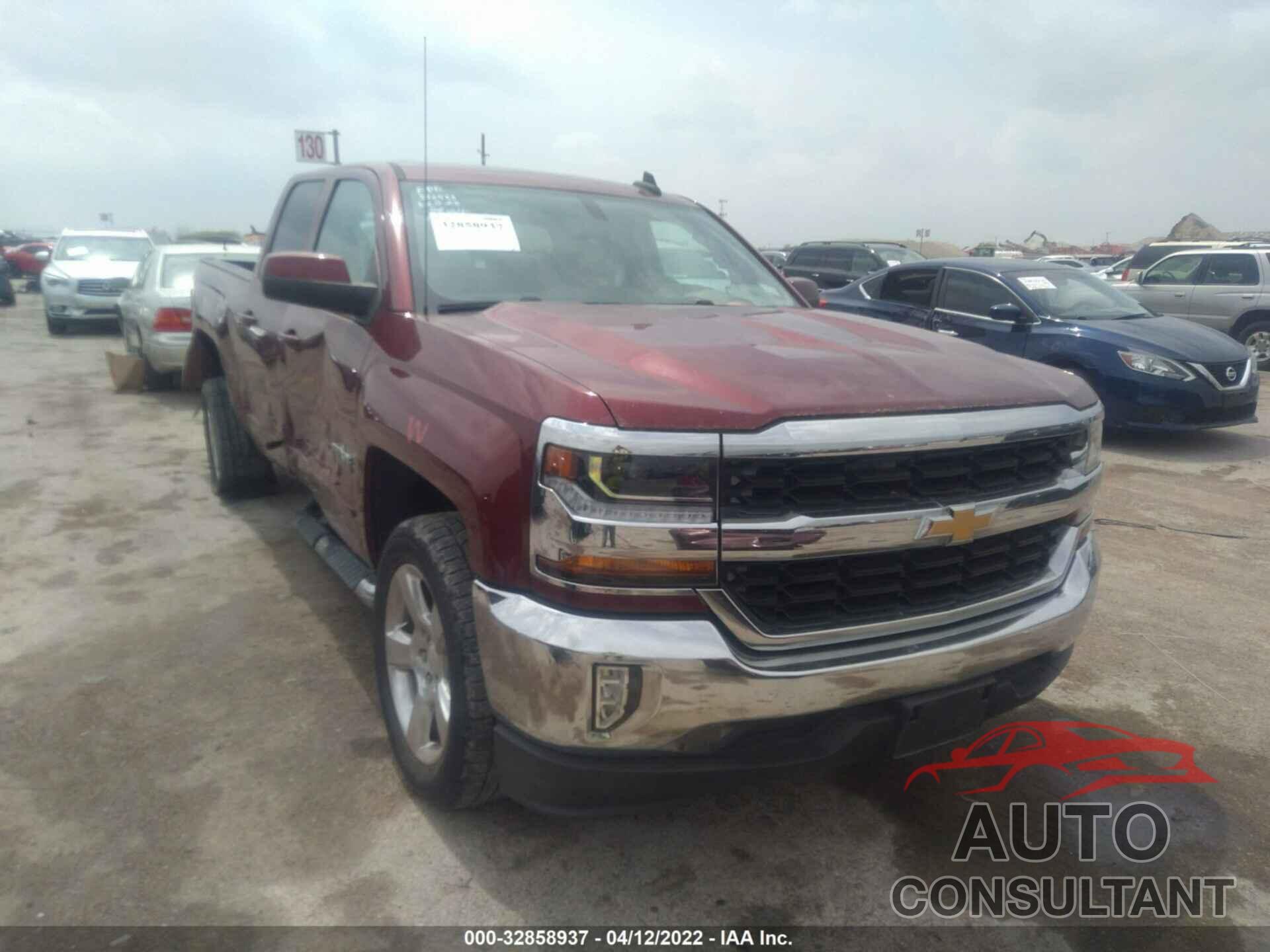 CHEVROLET SILVERADO 1500 2017 - 1GCRCREC3HZ149208