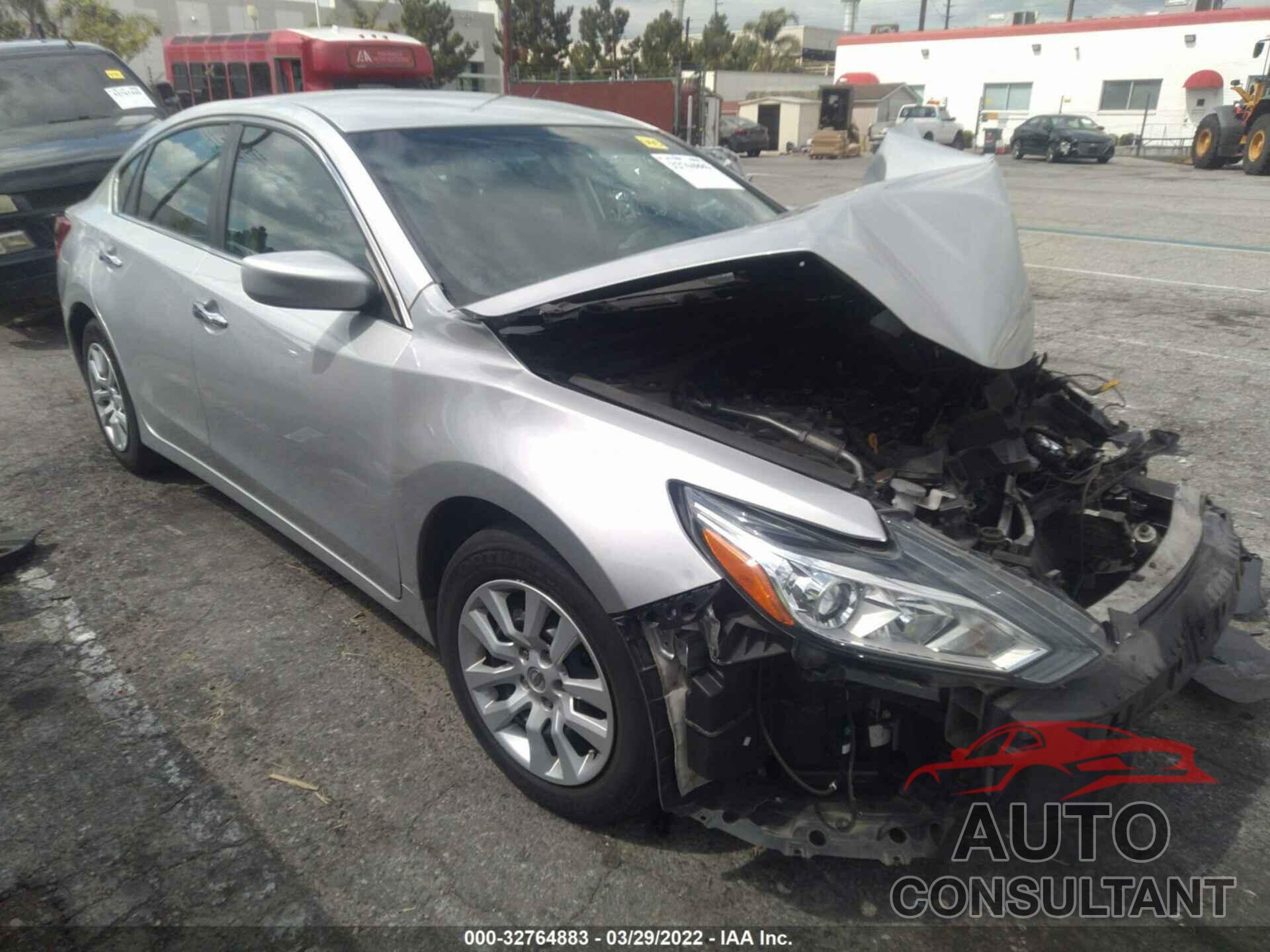 NISSAN ALTIMA 2018 - 1N4AL3AP8JC157533
