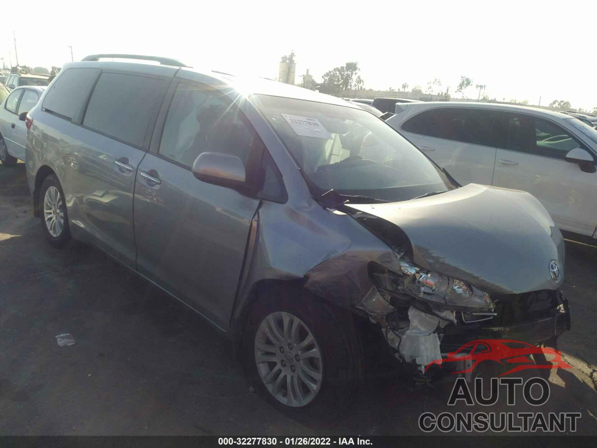 TOYOTA SIENNA 2017 - 5TDYZ3DC5HS882919