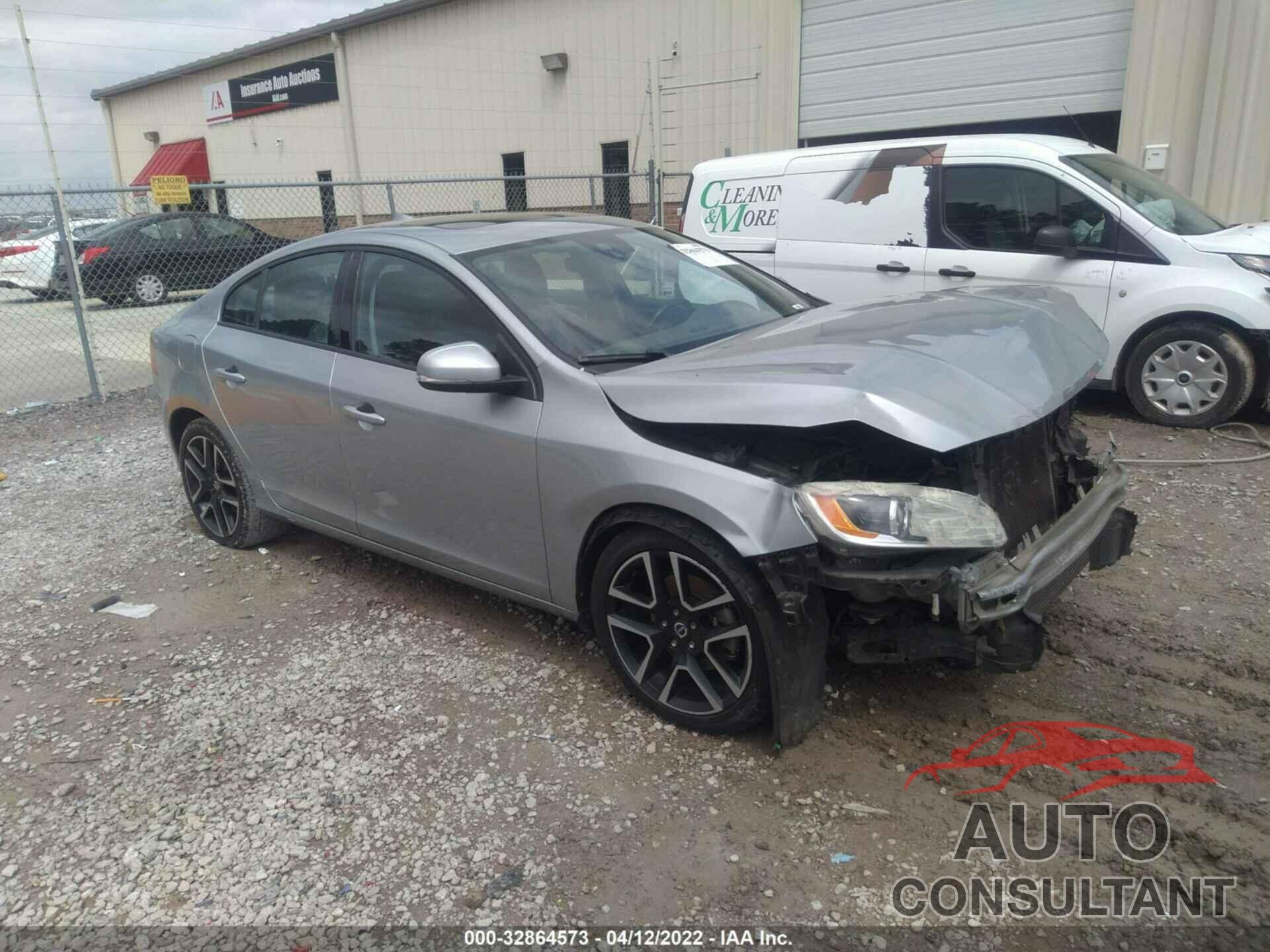 VOLVO S60 2017 - YV126MFL2H2421762