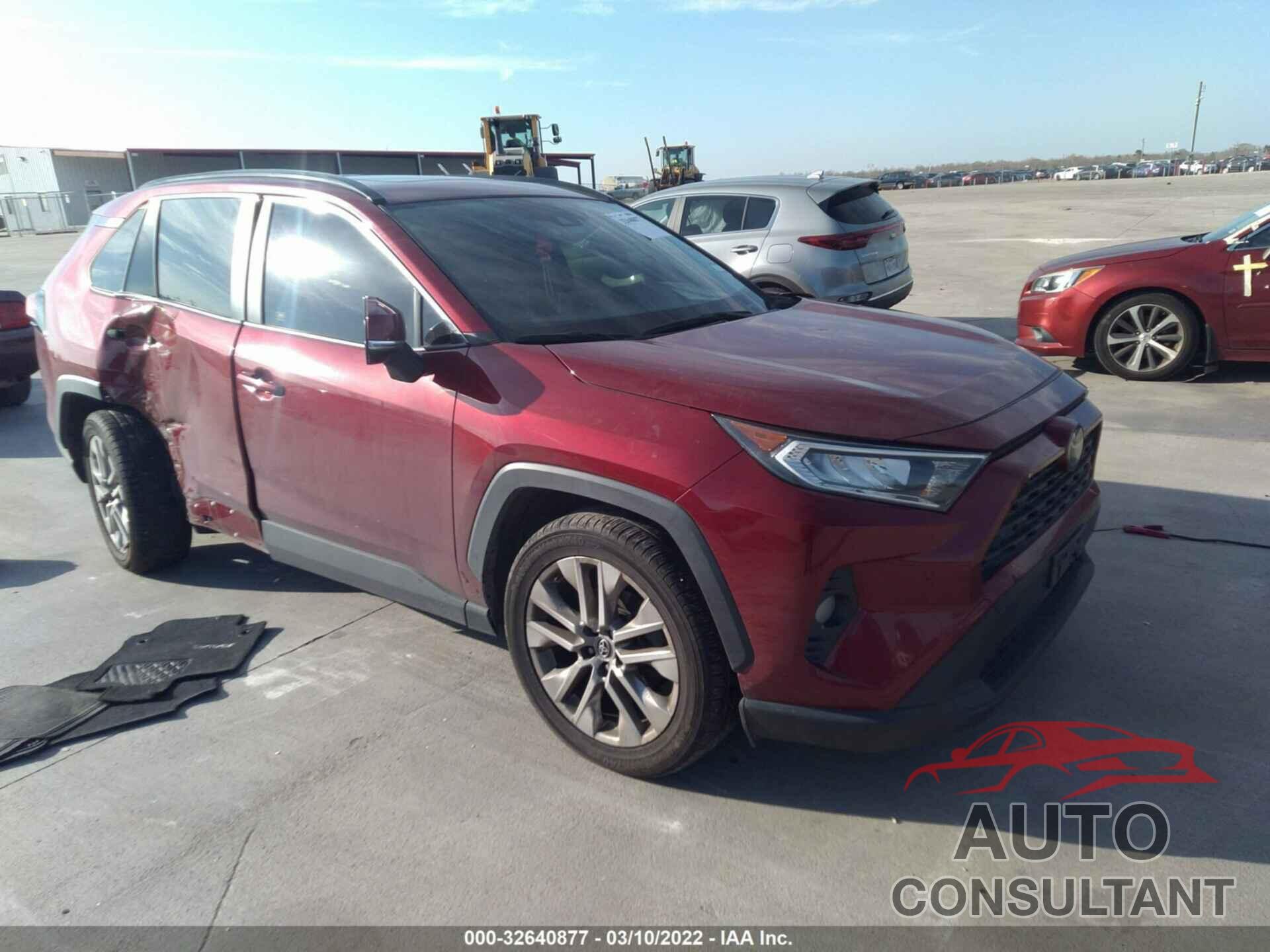 TOYOTA RAV4 2019 - JTMC1RFV3KD003536
