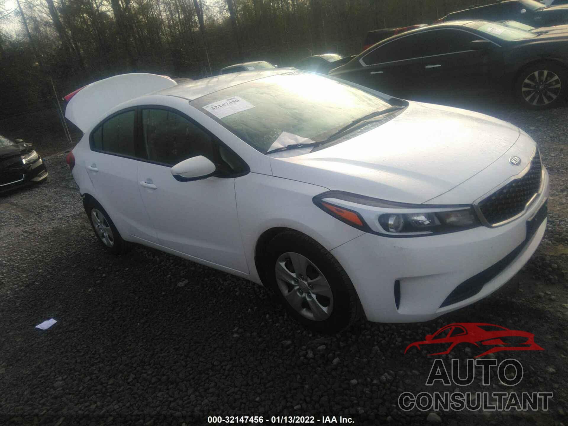KIA FORTE 2018 - 3KPFK4A77JE213981