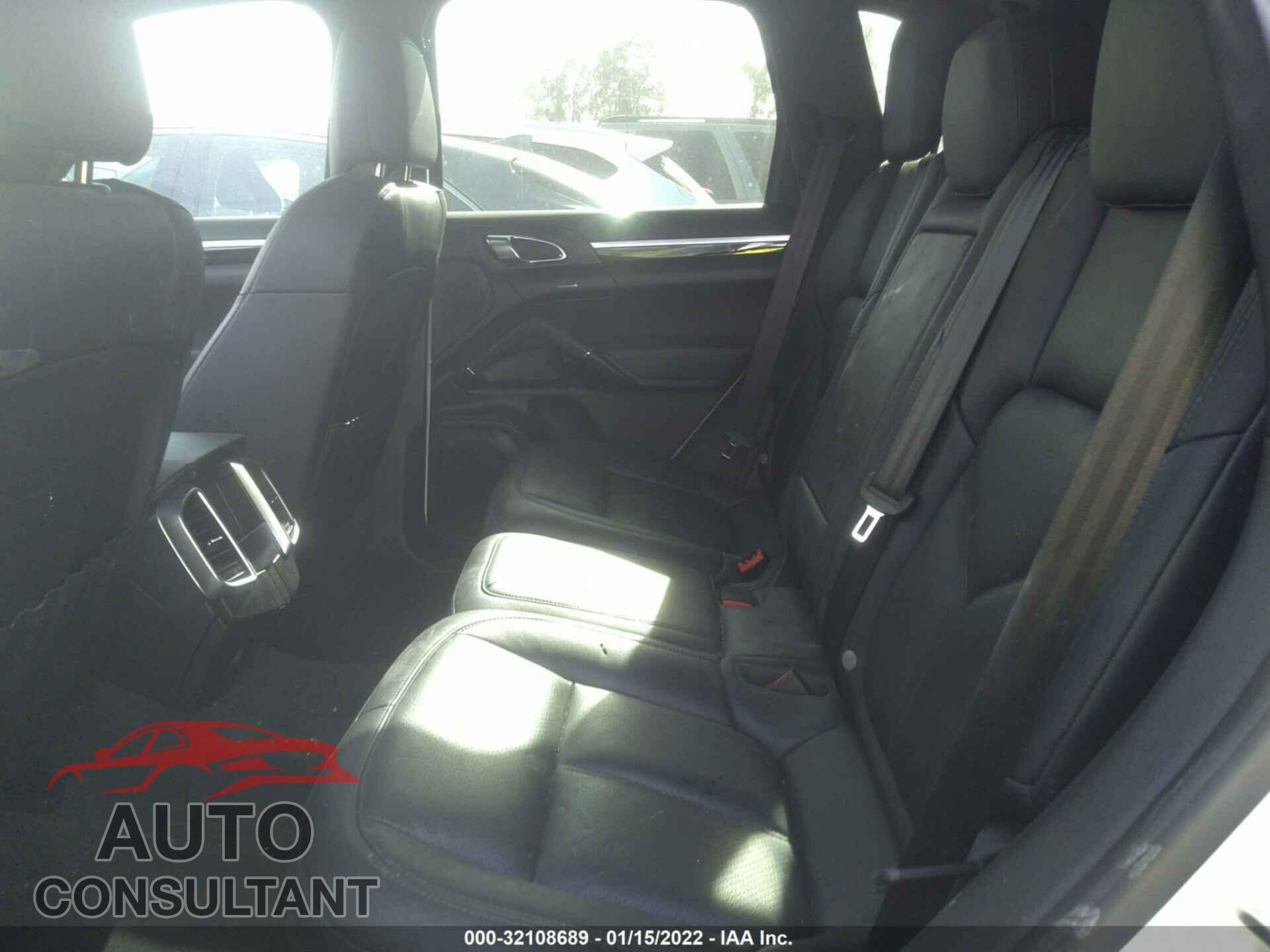 PORSCHE CAYENNE 2016 - WP1AA2A2XGKA36336