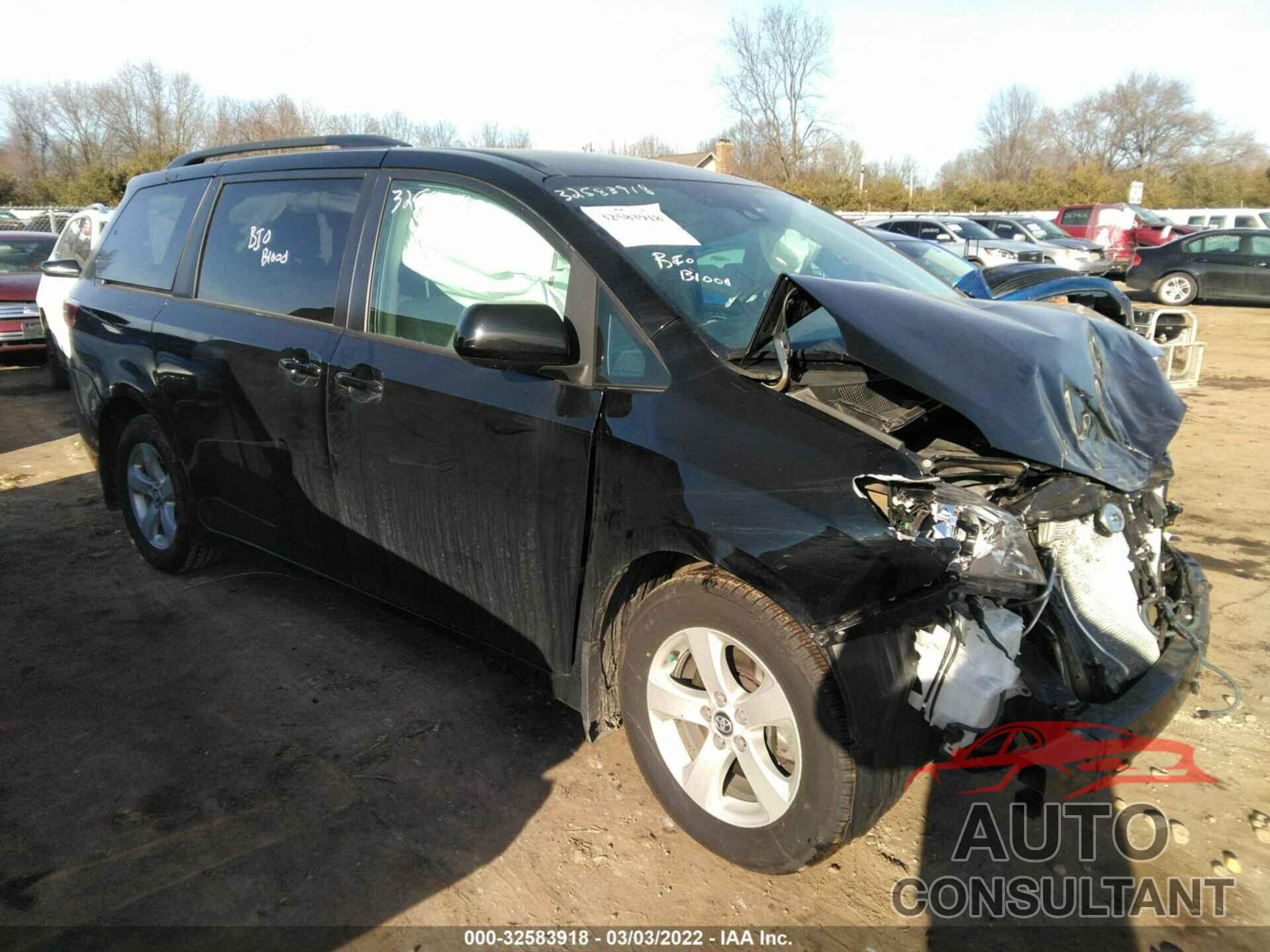 TOYOTA SIENNA 2019 - 5TDKZ3DC0KS988451