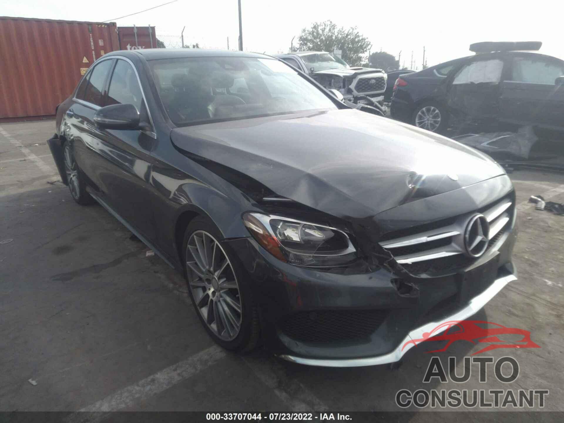 MERCEDES-BENZ C-CLASS 2016 - 55SWF4JB9GU143393