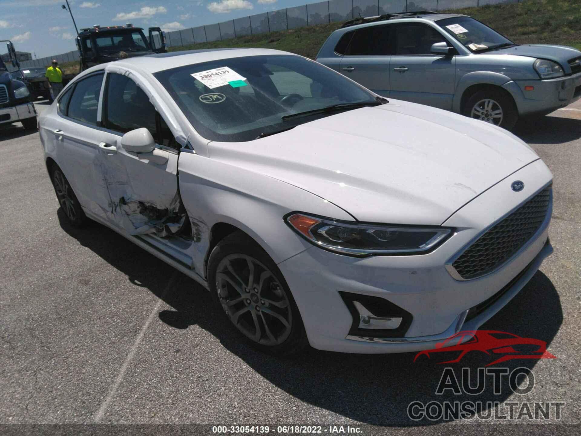 FORD FUSION HYBRID 2019 - 3FA6P0RUXKR273600