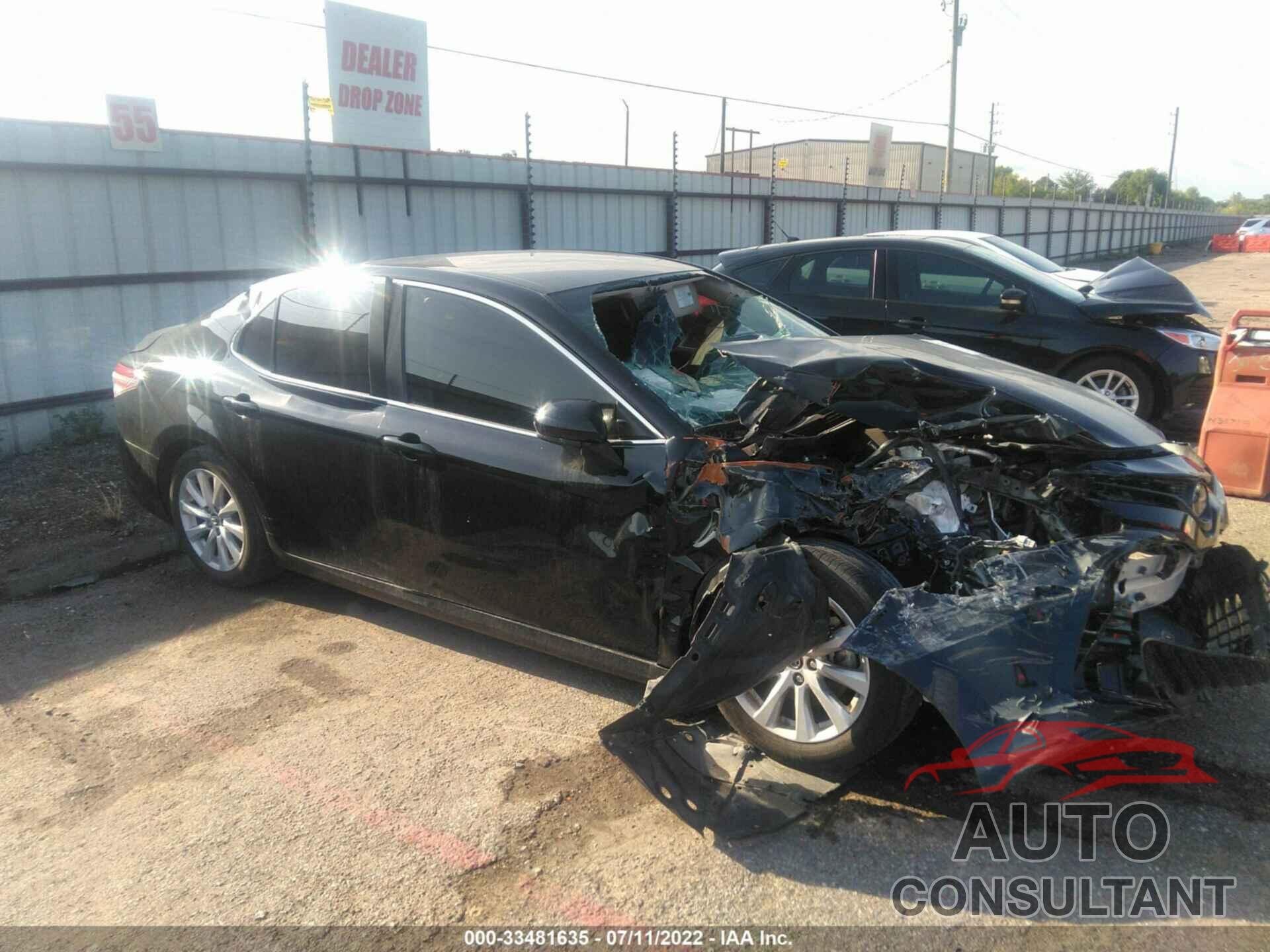 TOYOTA CAMRY 2018 - JTNB11HK2J3031005