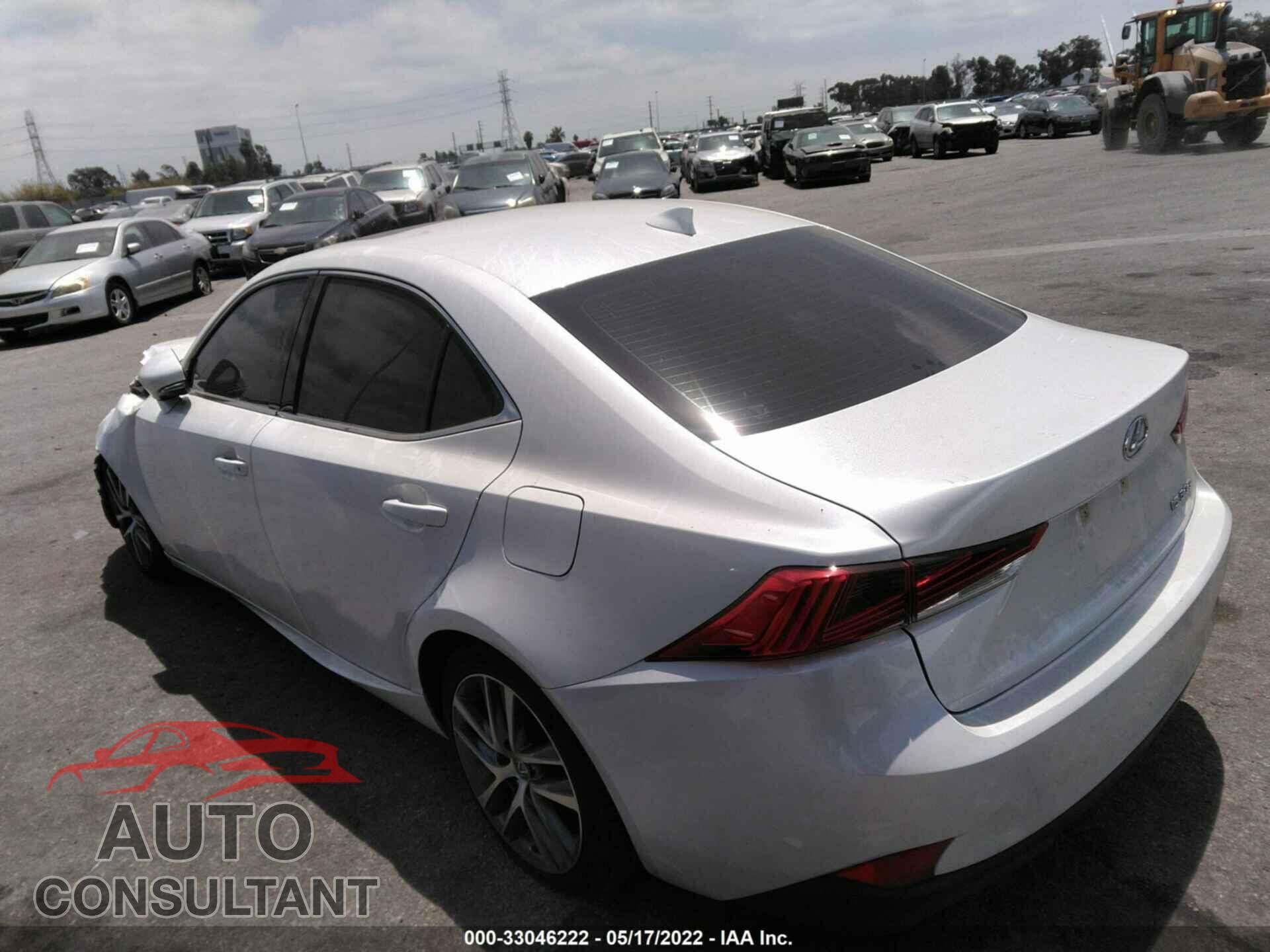 LEXUS IS 2018 - JTHBA1D28J5083719