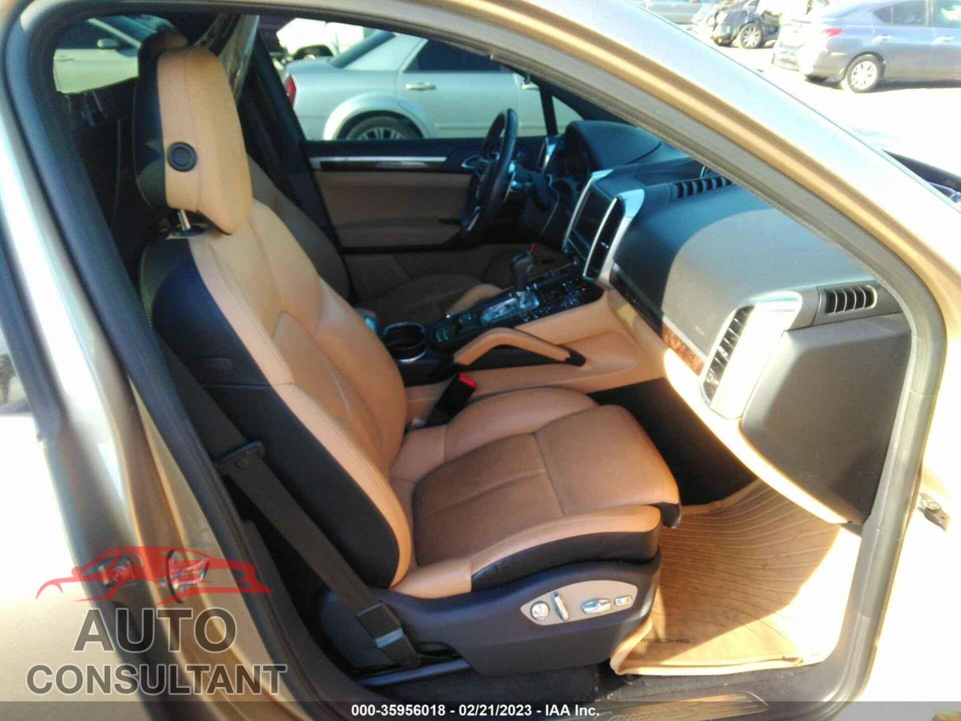 PORSCHE CAYENNE 2016 - WP1AE2A23GLA63747