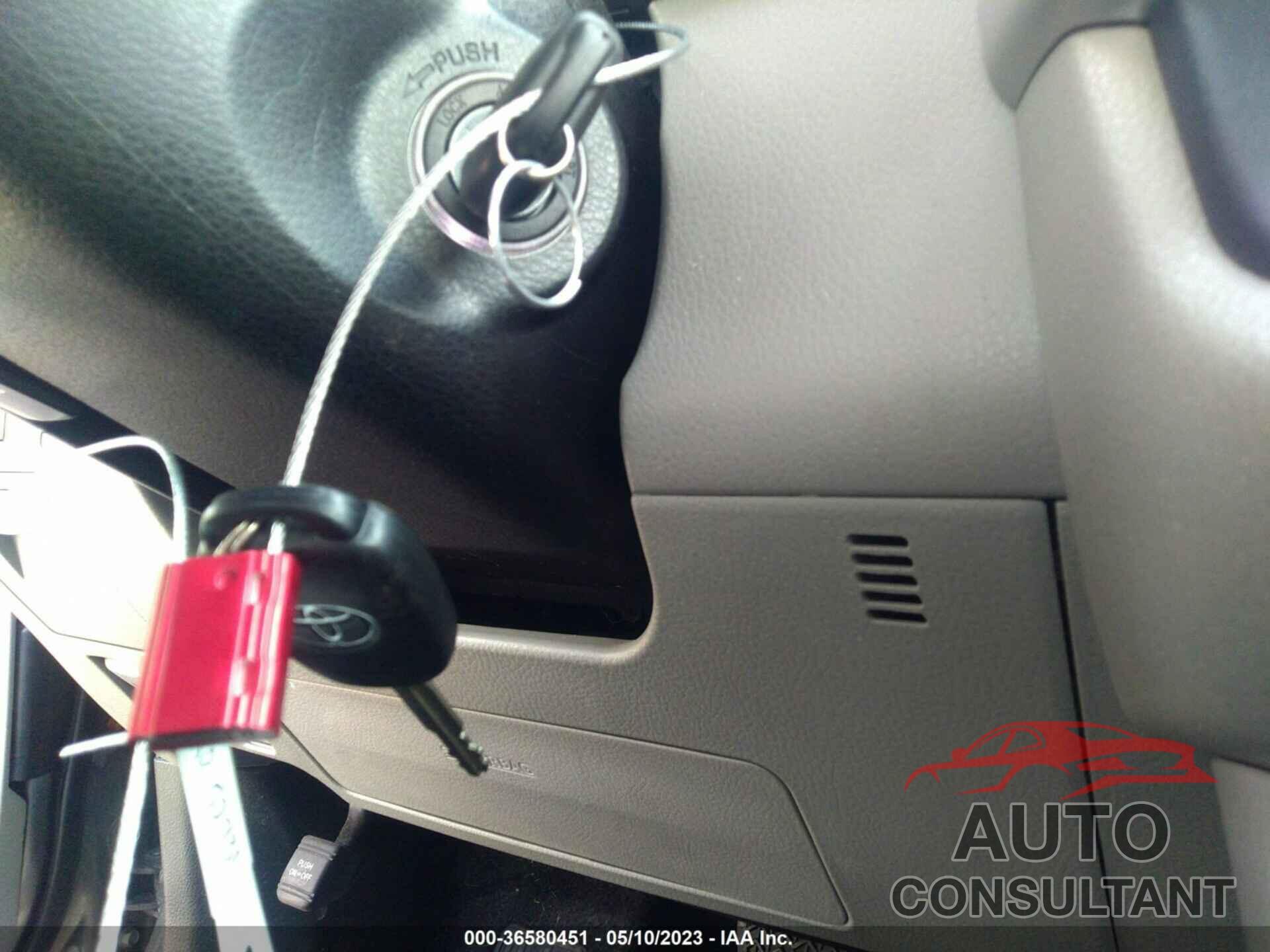 TOYOTA HIGHLANDER 2018 - 5TDBZRFH6JS848172