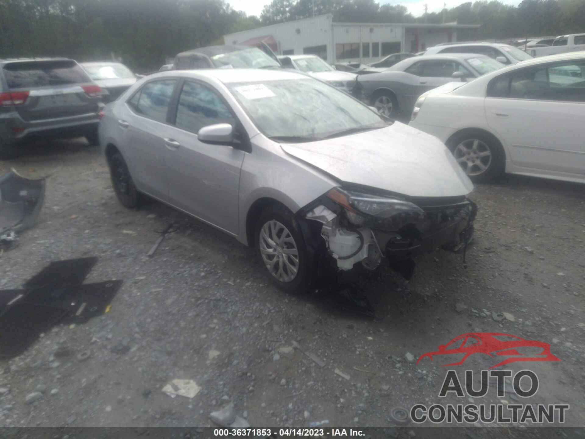TOYOTA COROLLA 2018 - 5YFBURHE5JP824732