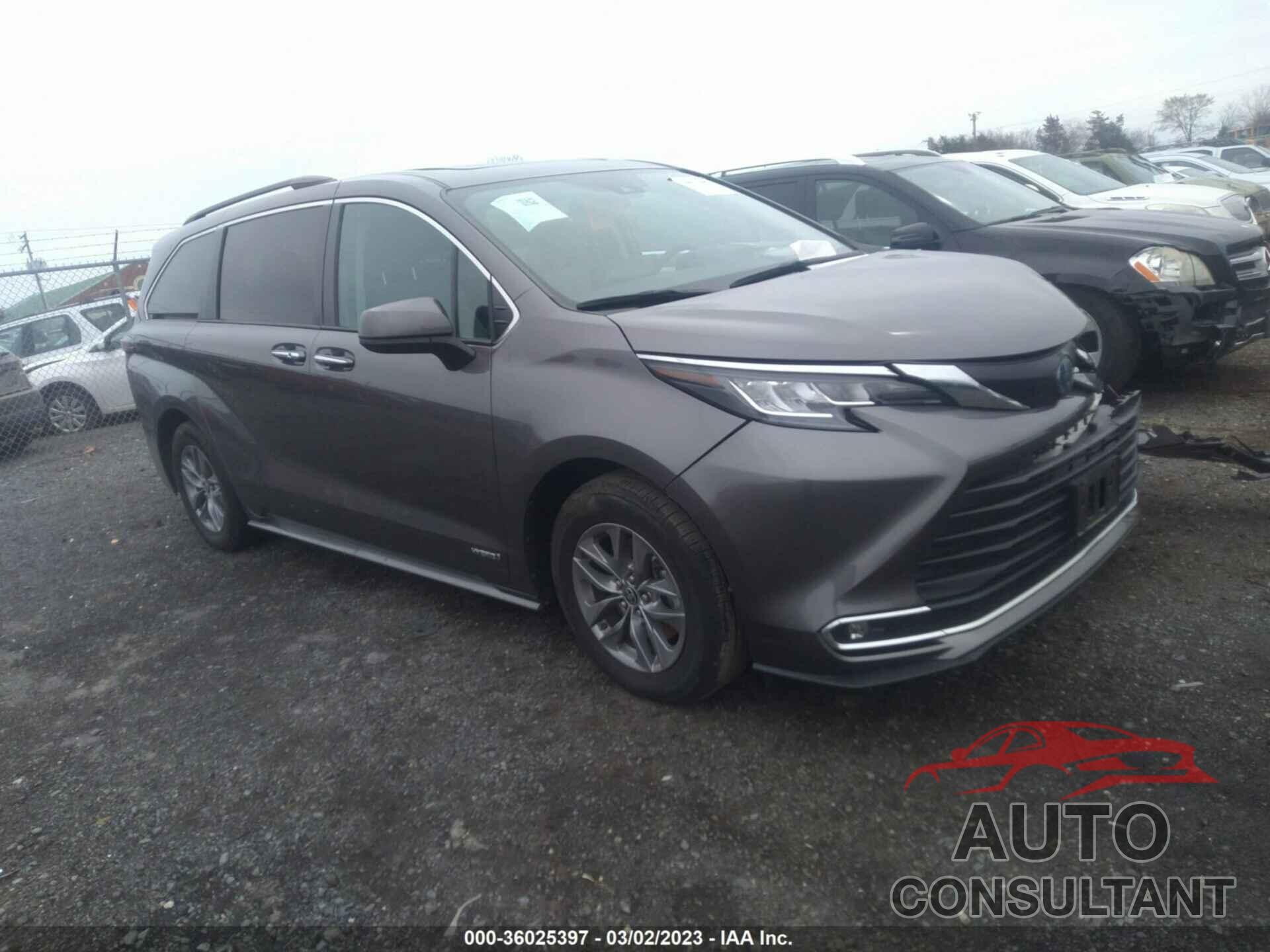 TOYOTA SIENNA 2021 - 5TDJSKFCXMS018052