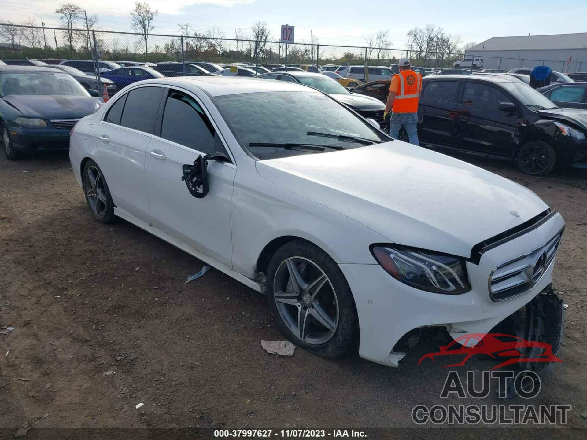 MERCEDES-BENZ E 300 2017 - WDDZF4KB0HA018179