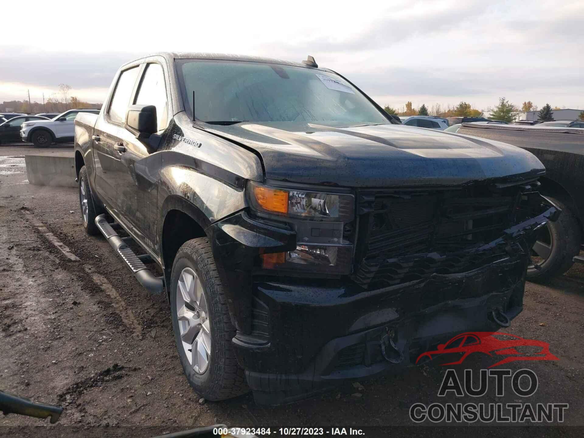 CHEVROLET SILVERADO 1500 2021 - 1GCPYBEK5MZ151415