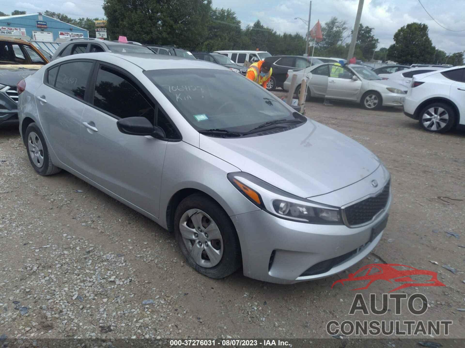 KIA FORTE 2017 - 3KPFK4A70HE040511