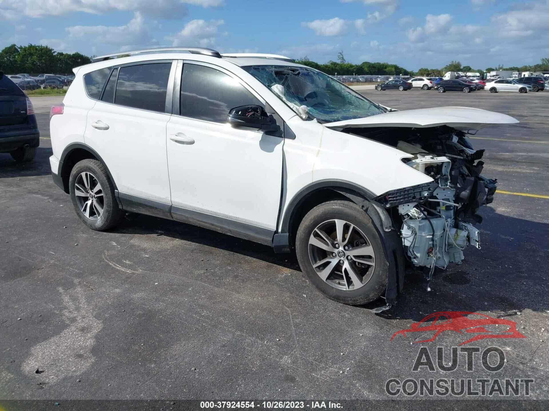 TOYOTA RAV4 2018 - JTMWFREV7JJ184446