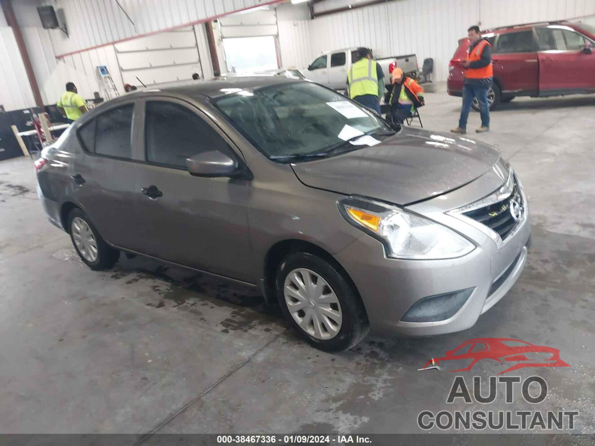 NISSAN VERSA 2017 - 3N1CN7AP7HL843214