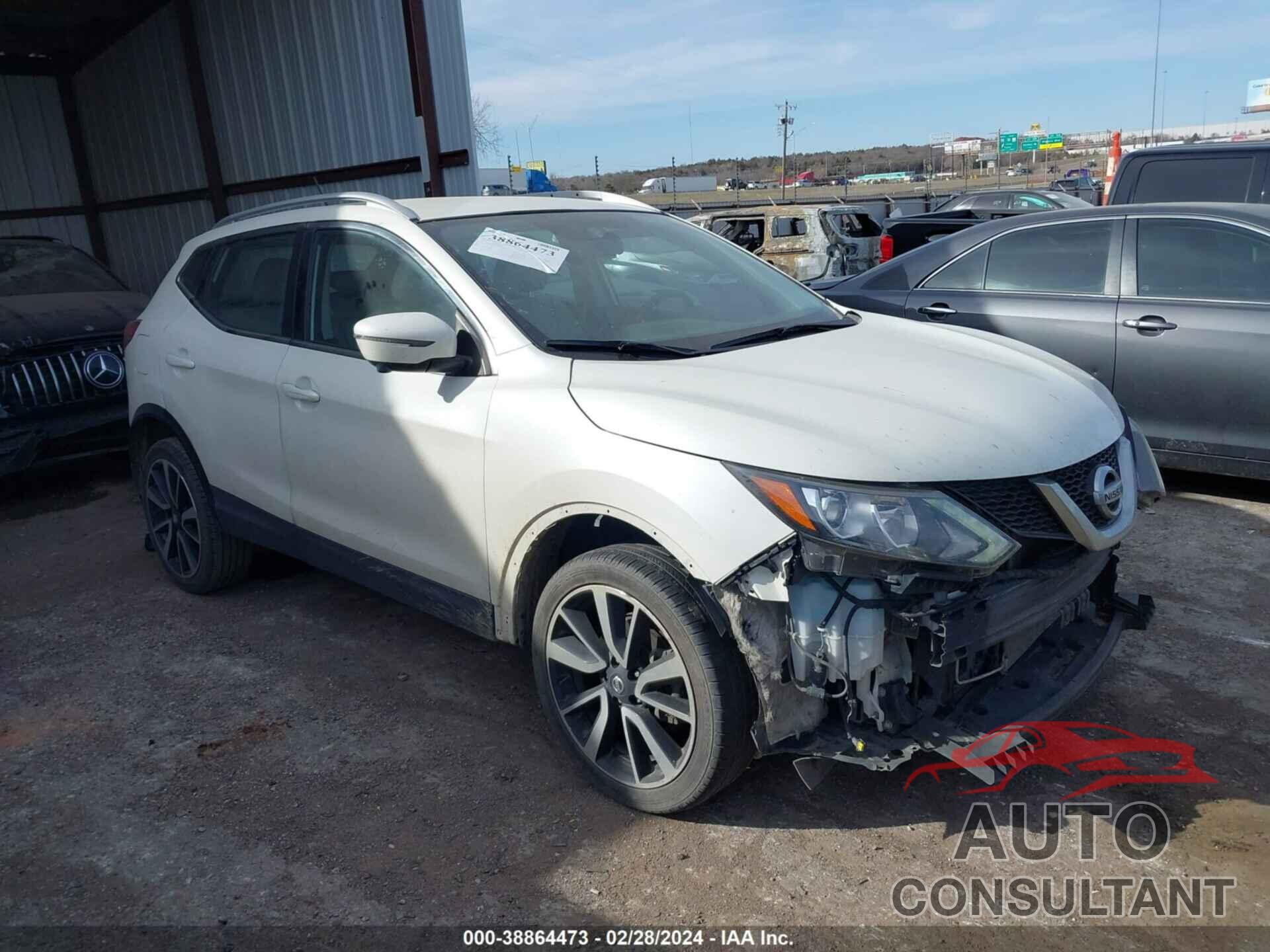 NISSAN ROGUE SPORT 2018 - JN1BJ1CP7JW104586