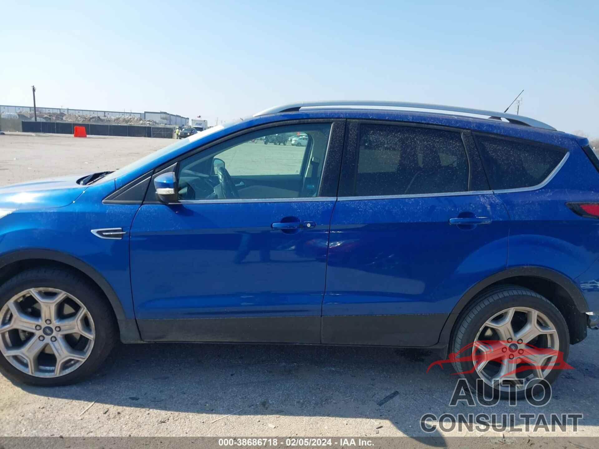 FORD ESCAPE 2019 - 1FMCU9J95KUC32412