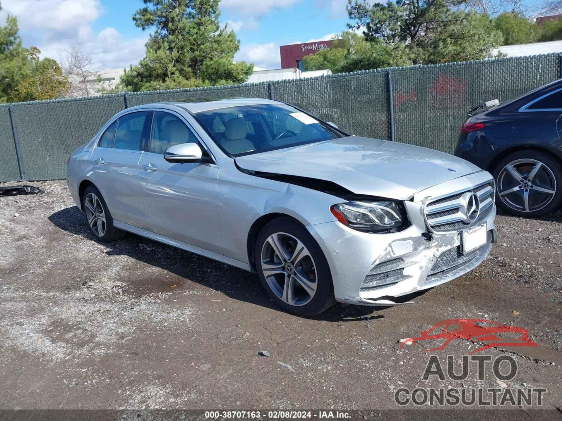 MERCEDES-BENZ E 2019 - WDDZF4JB6KA675237