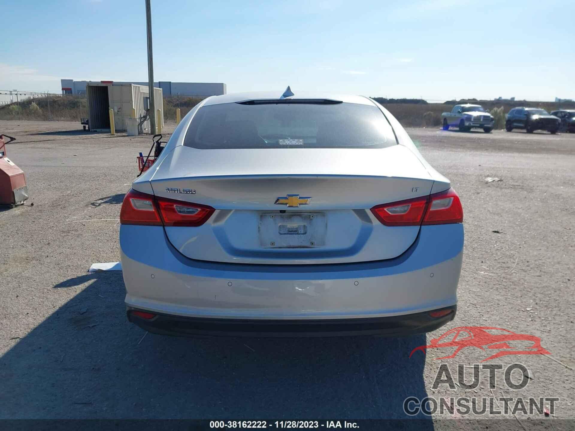 CHEVROLET MALIBU 2017 - 1G1ZE5ST2HF120994