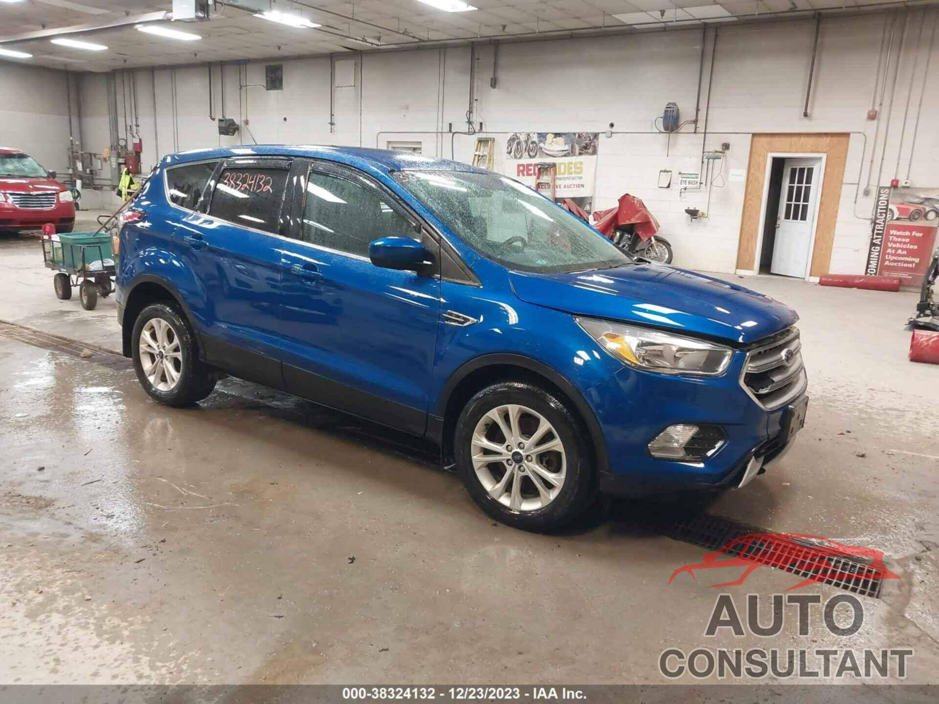 FORD ESCAPE 2017 - 1FMCU9GD1HUD30678