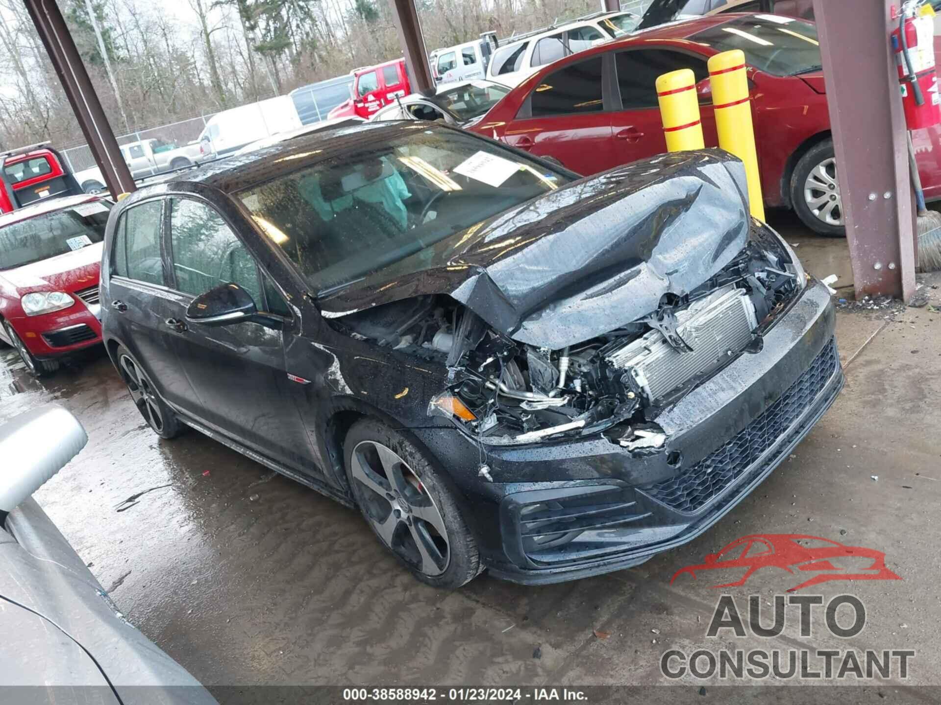 VOLKSWAGEN GOLF GTI 2018 - 3VW547AU5JM252536