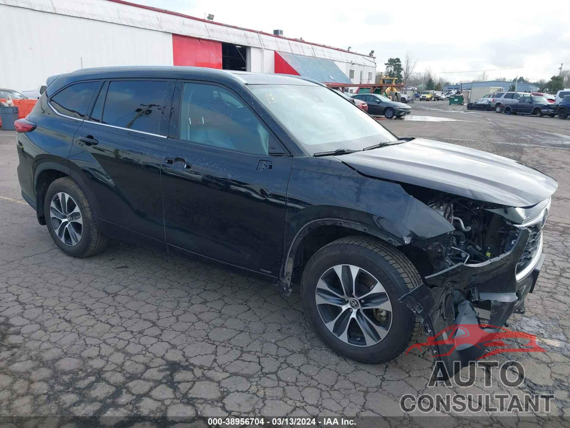 TOYOTA HIGHLANDER 2022 - 5TDHBRCH3NS542717