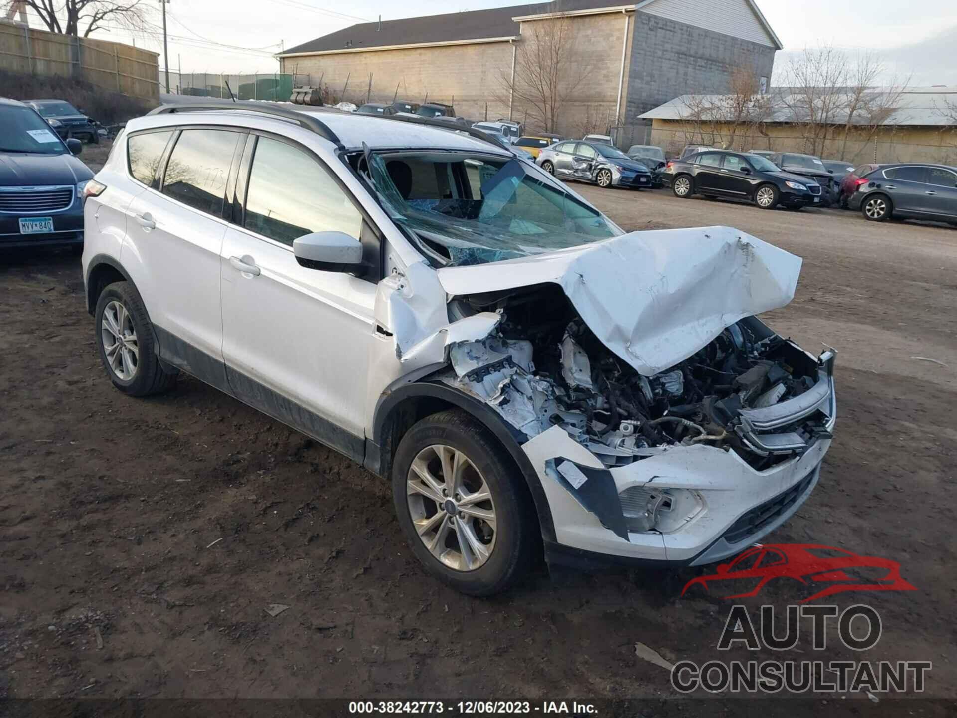 FORD ESCAPE 2018 - 1FMCU9GD8JUA10084