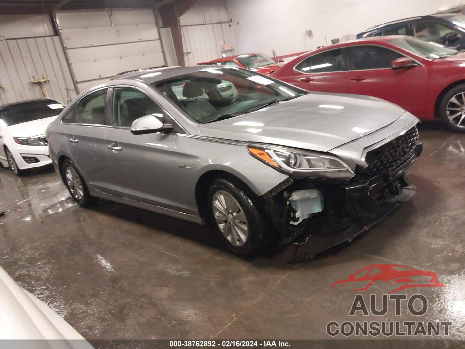 HYUNDAI SONATA HYBRID 2016 - KMHE24L18GA035705