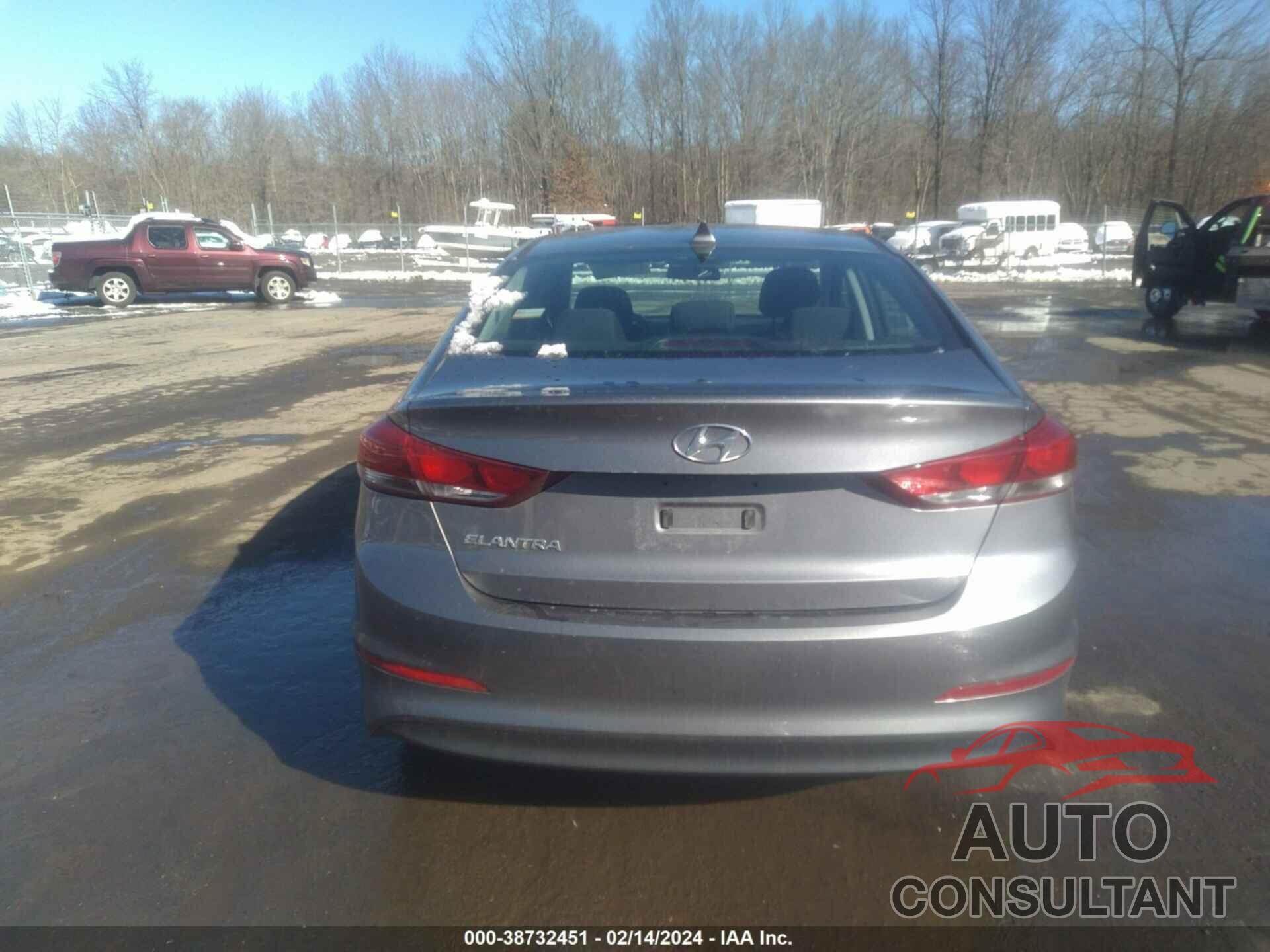 HYUNDAI ELANTRA 2018 - 5NPD84LF2JH385003