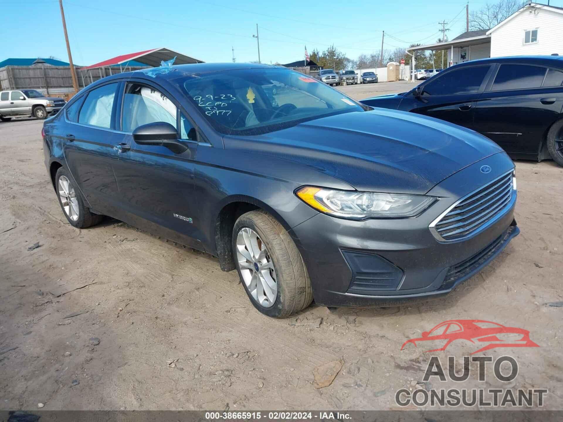FORD FUSION HYBRID 2019 - 3FA6P0LU4KR120977