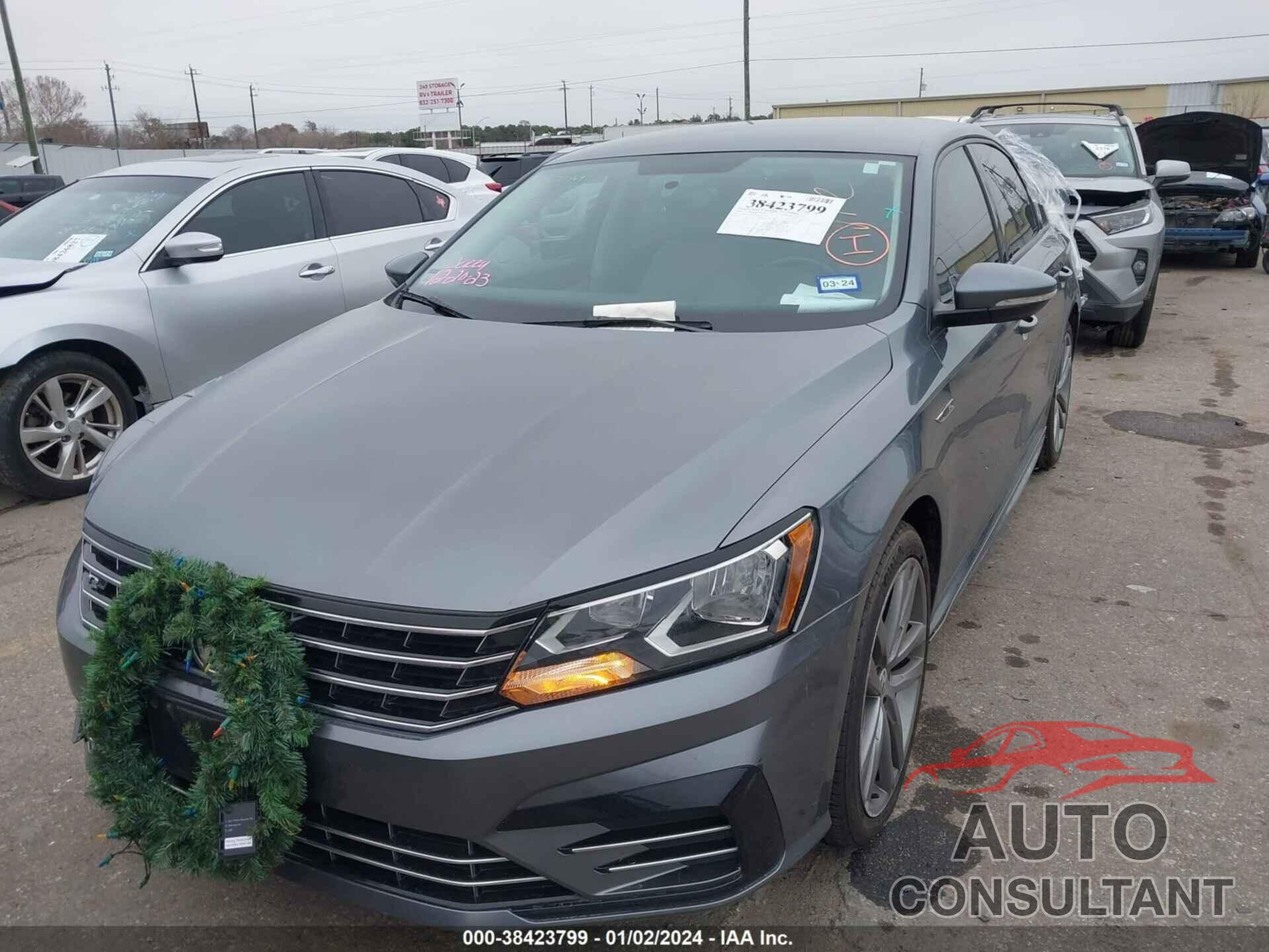 VOLKSWAGEN PASSAT 2018 - 1VWAA7A37JC006796