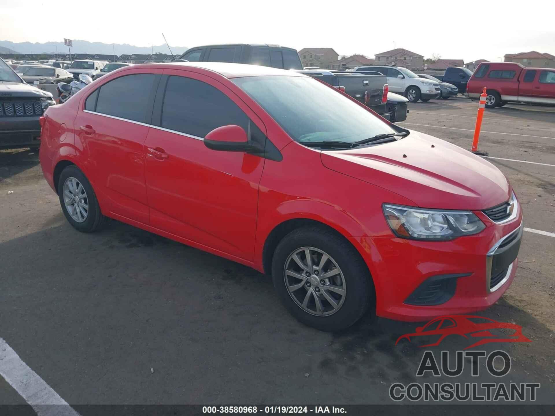 CHEVROLET SONIC 2018 - 1G1JD5SH2J4137839