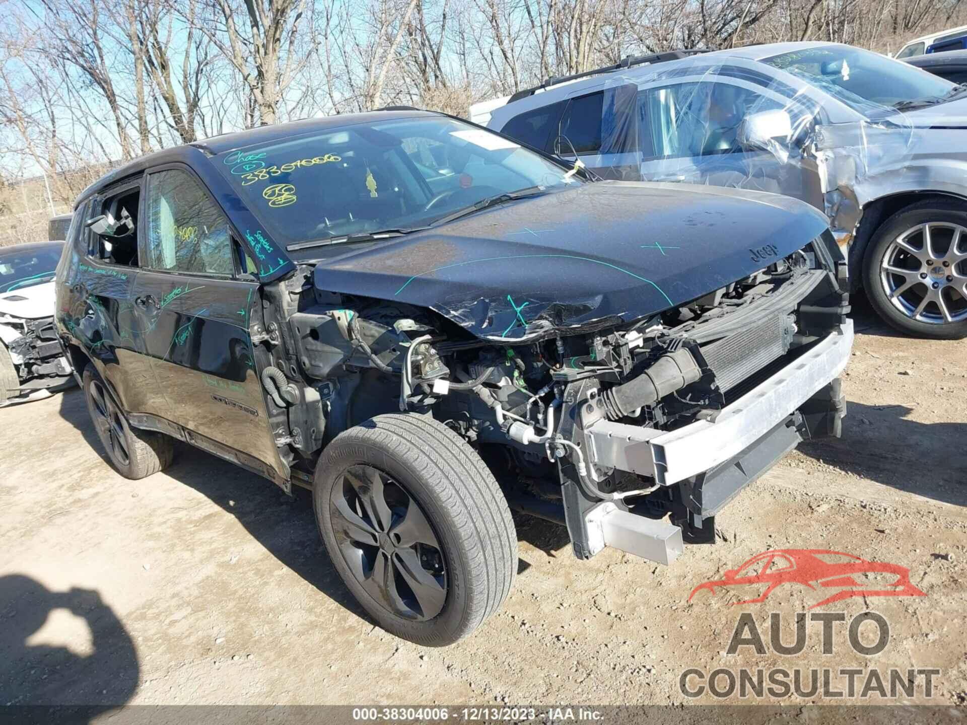 JEEP COMPASS 2018 - 3C4NJDBB3JT325447