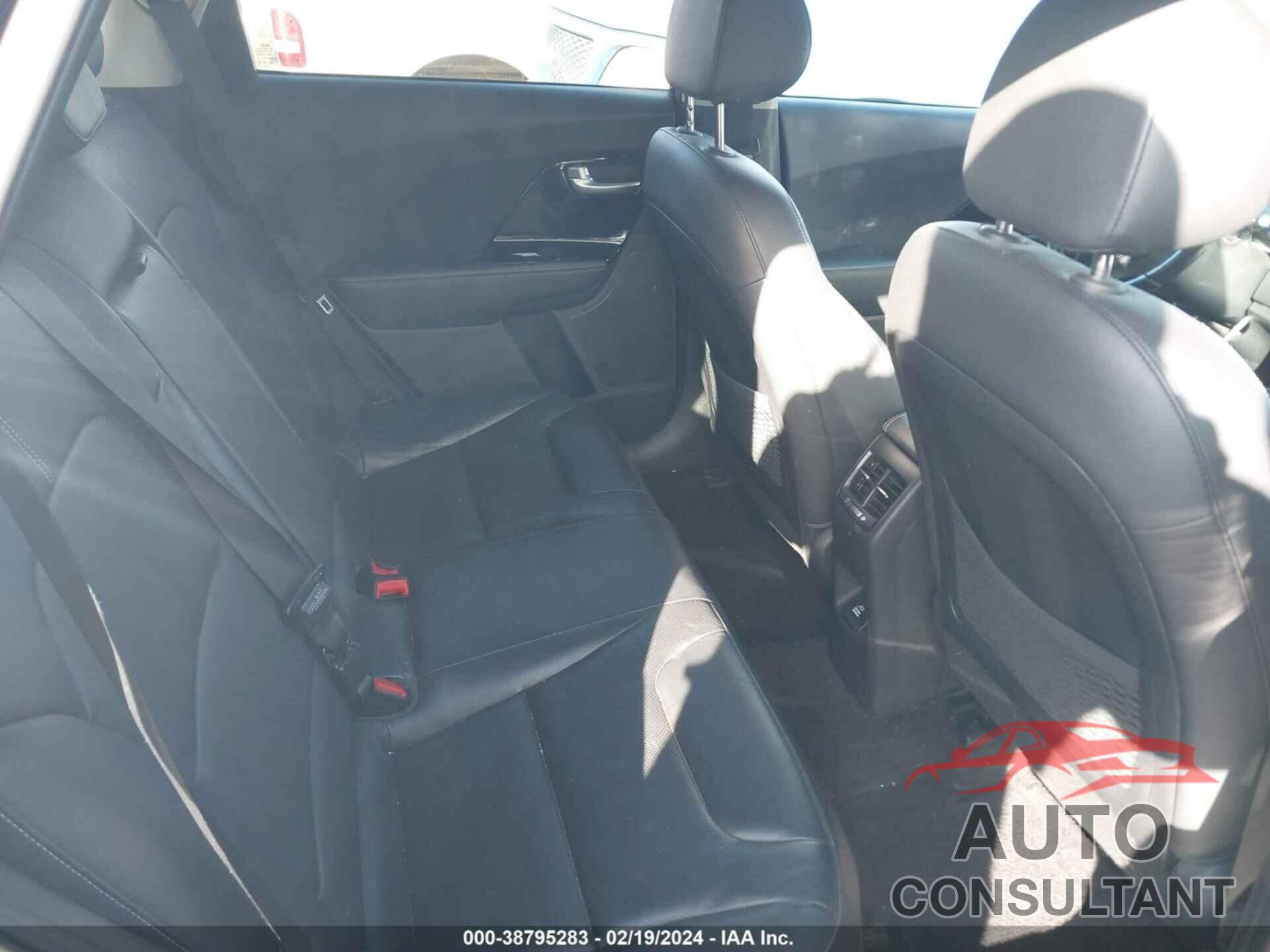 KIA NIRO 2017 - KNDCE3LC7H5052102