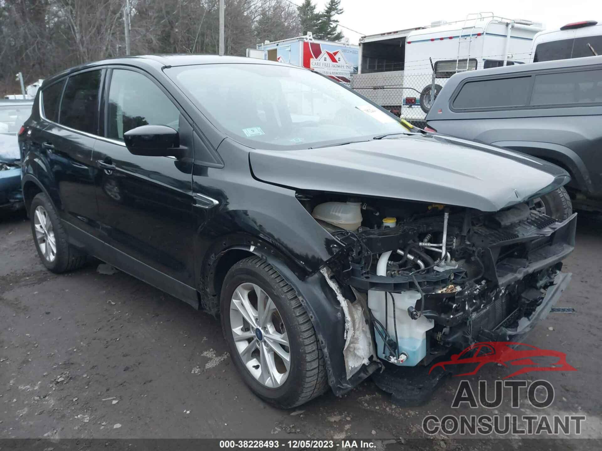 FORD ESCAPE 2017 - 1FMCU0GD1HUE17086