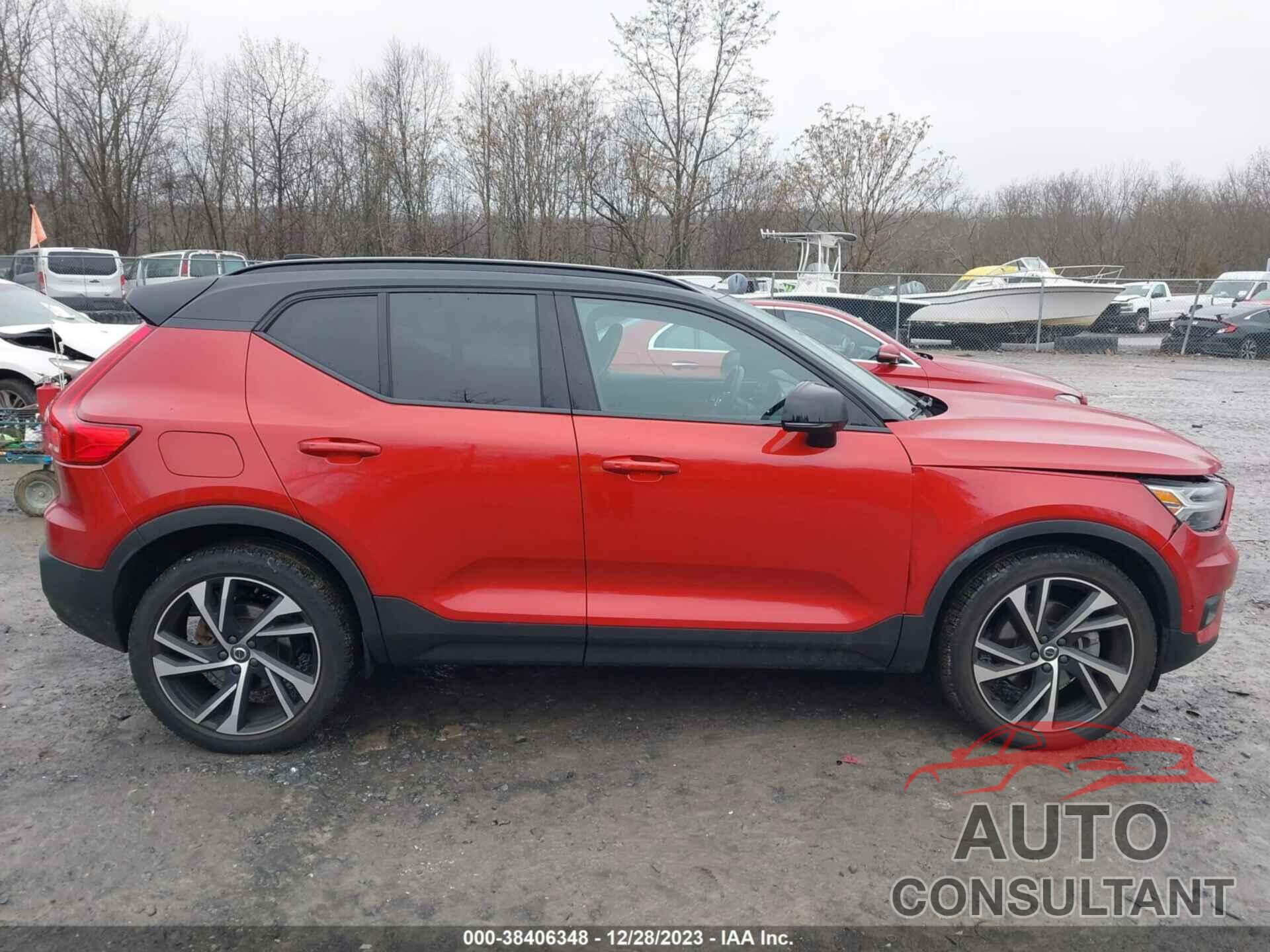 VOLVO XC40 2021 - YV4162UM2M2505492