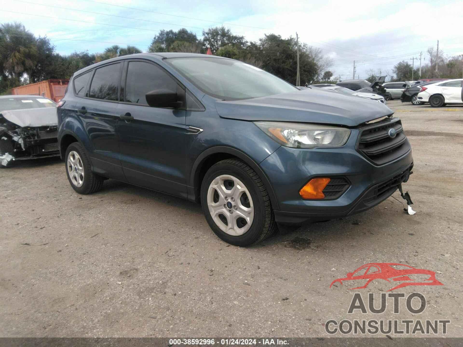 FORD ESCAPE 2018 - 1FMCU0F7XJUA27847