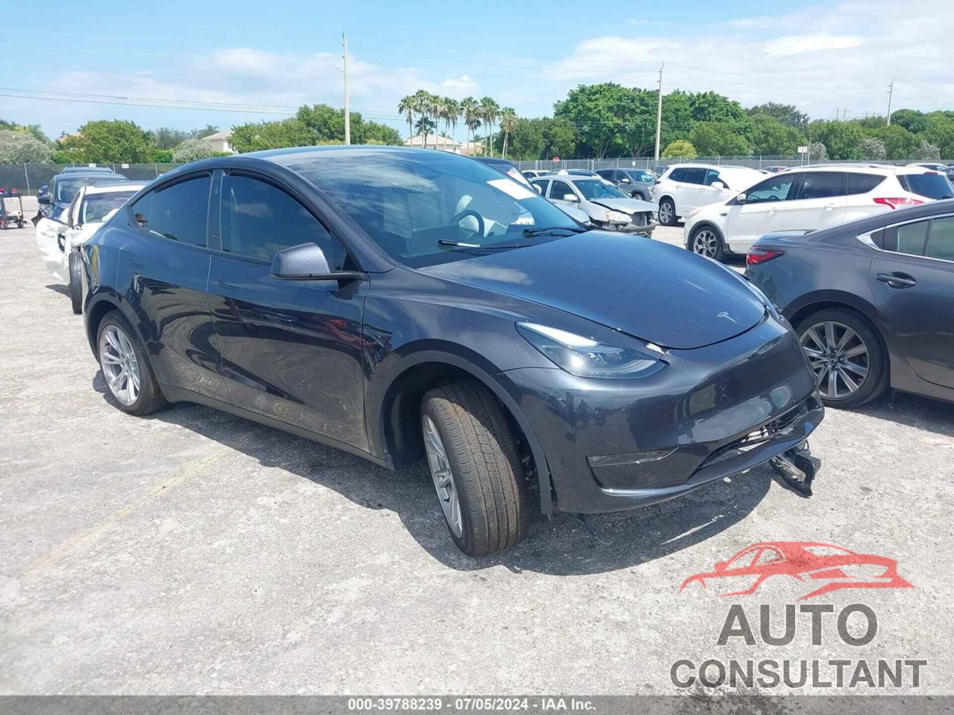 TESLA MODEL Y 2024 - 7SAYGAEE6RF080365