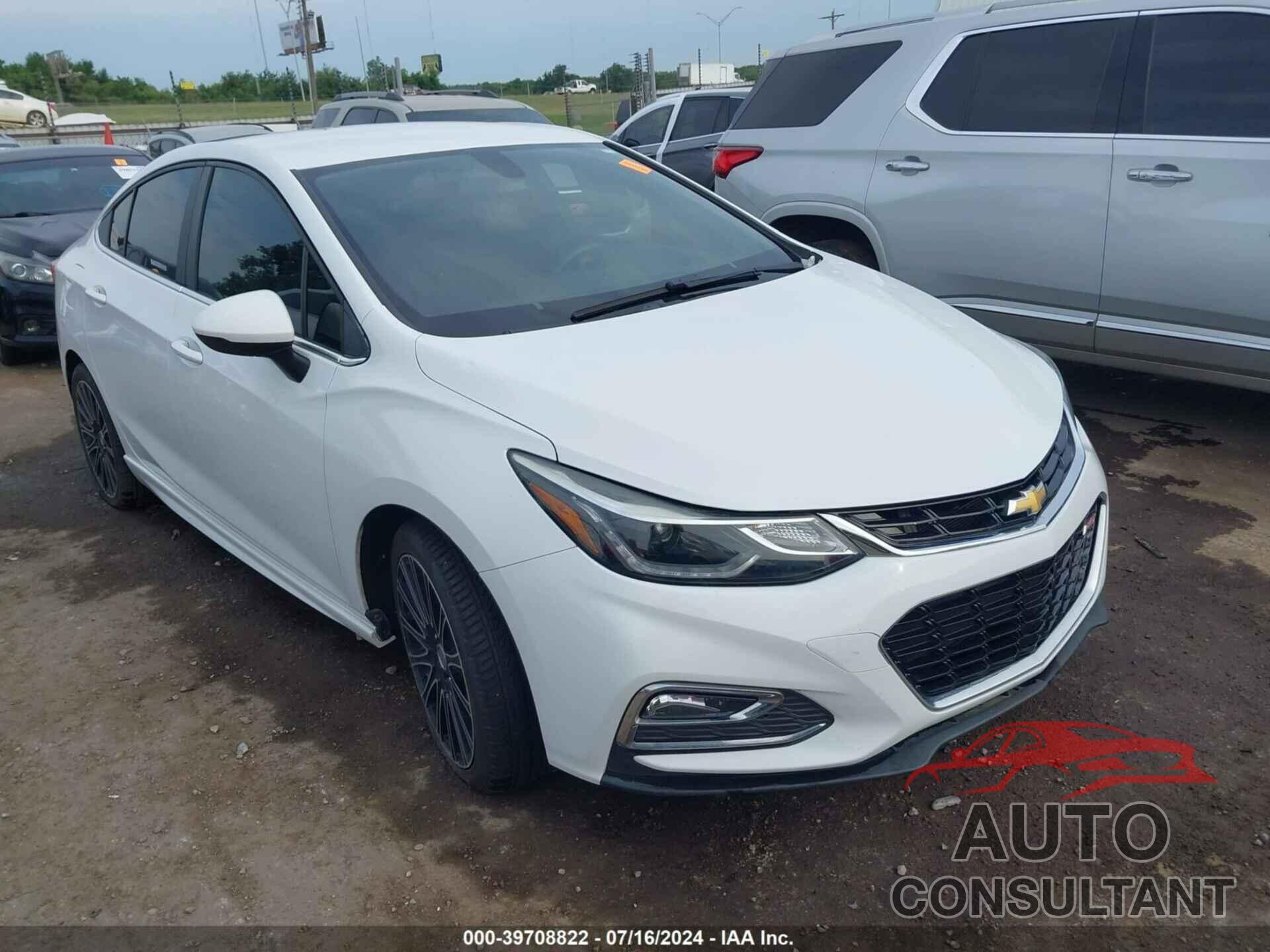 CHEVROLET CRUZE 2018 - 1G1BE5SM4J7167048