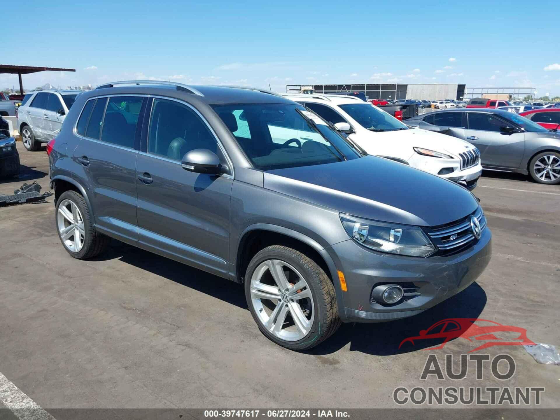 VOLKSWAGEN TIGUAN 2016 - WVGBV7AX5GW068067