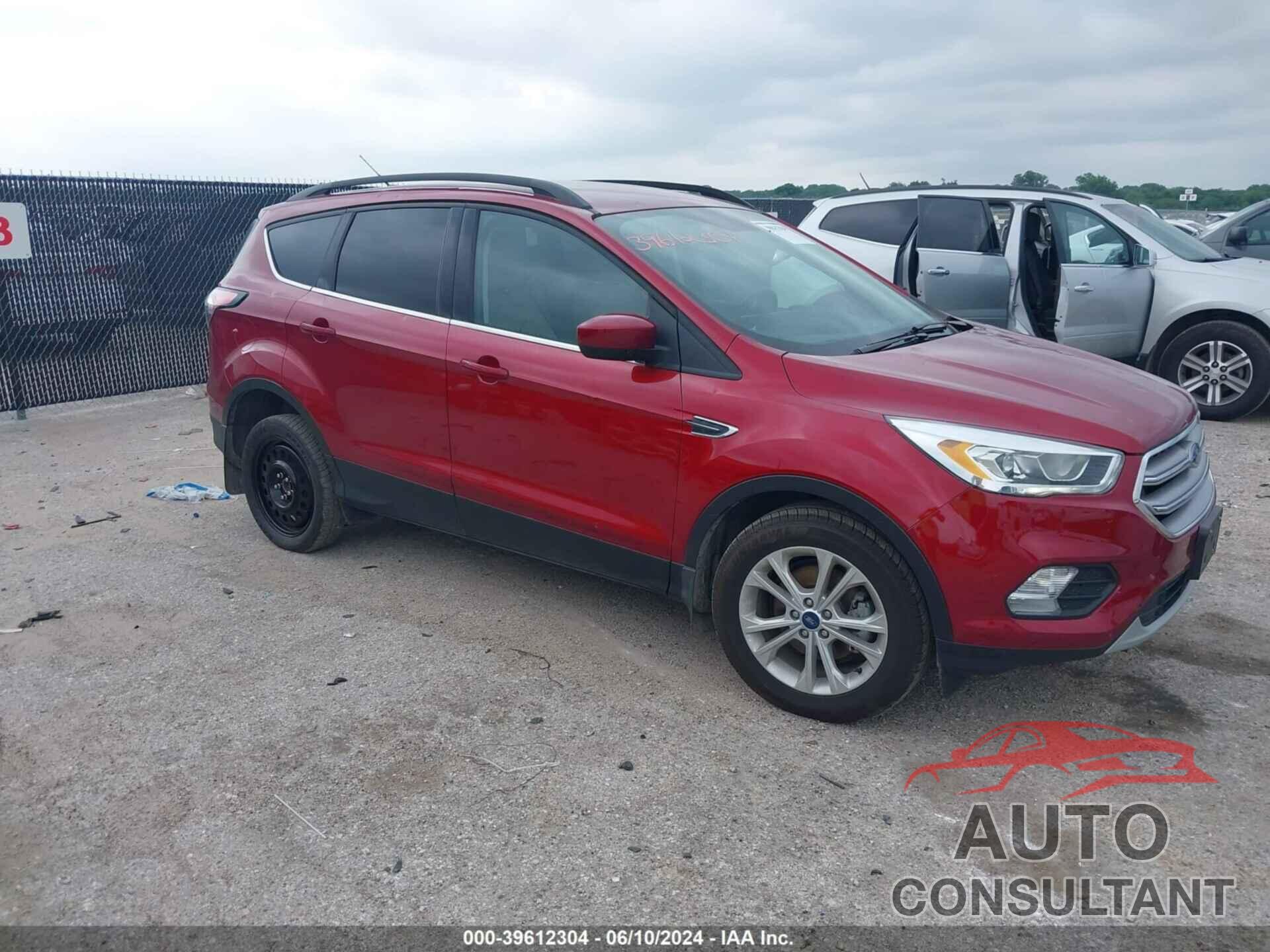 FORD ESCAPE 2017 - 1FMCU0GD0HUC24850