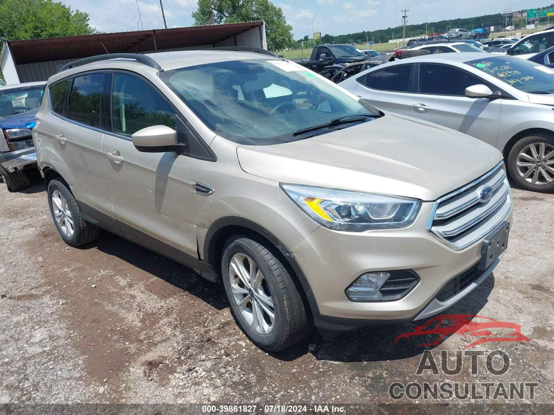 FORD ESCAPE 2017 - 1FMCU0GD8HUC93527