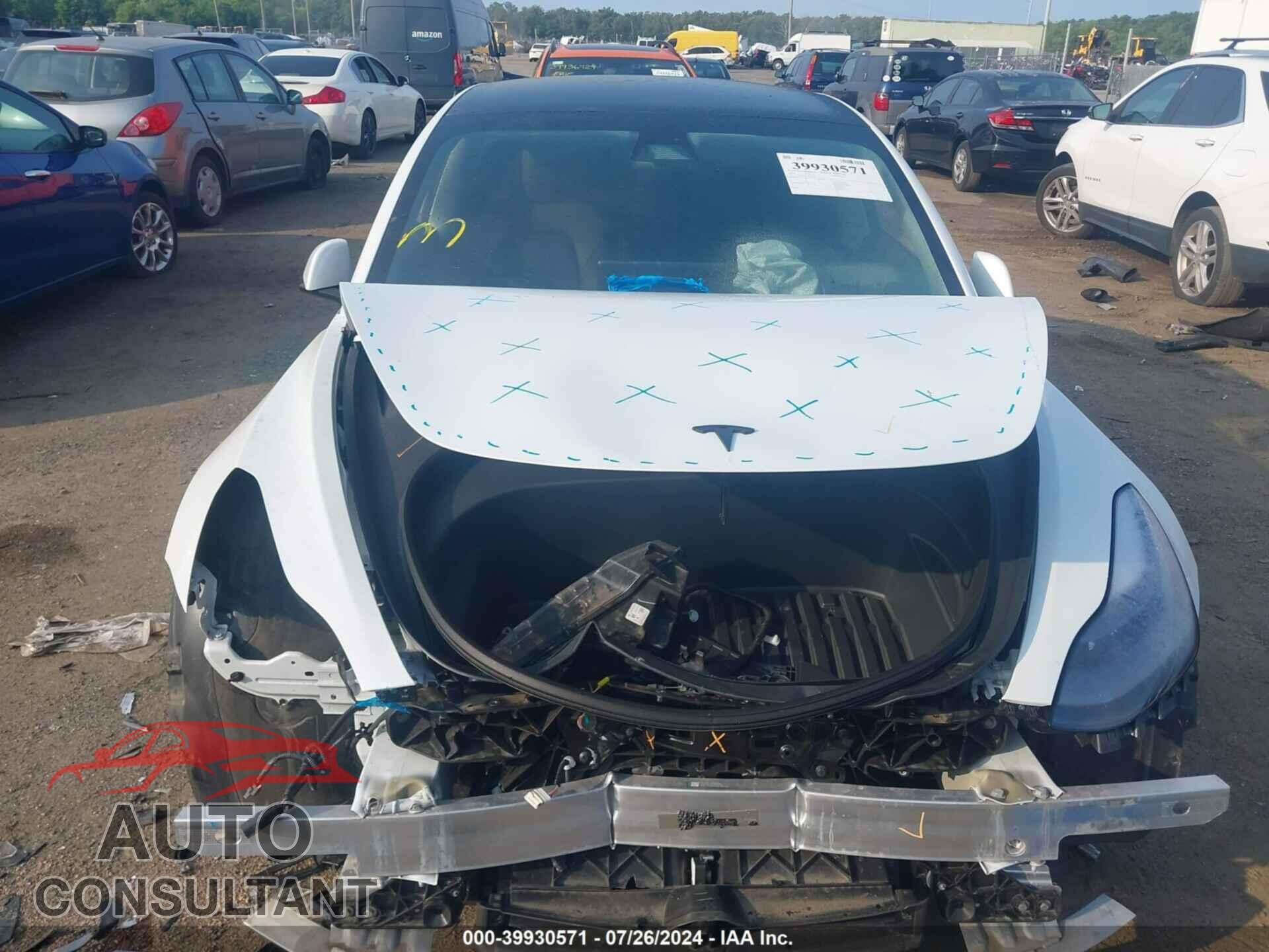 TESLA MODEL 3 2021 - 5YJ3E1EA5MF923538