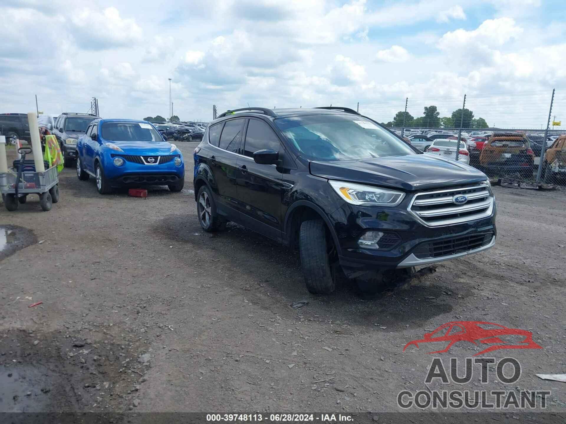 FORD ESCAPE 2017 - 1FMCU0GD7HUD08230